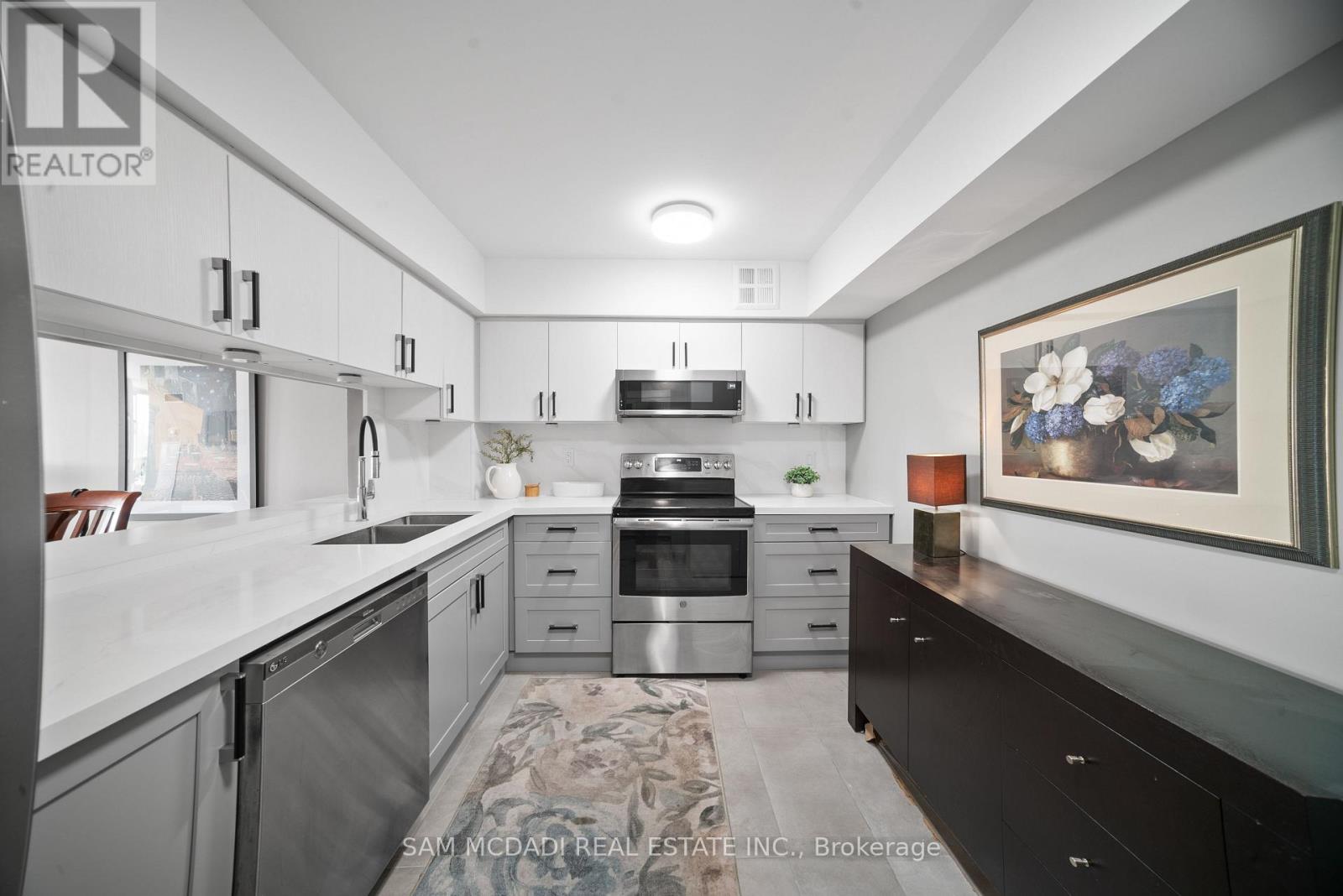 1485 Lakeshore Road #1109 Property Photo 5