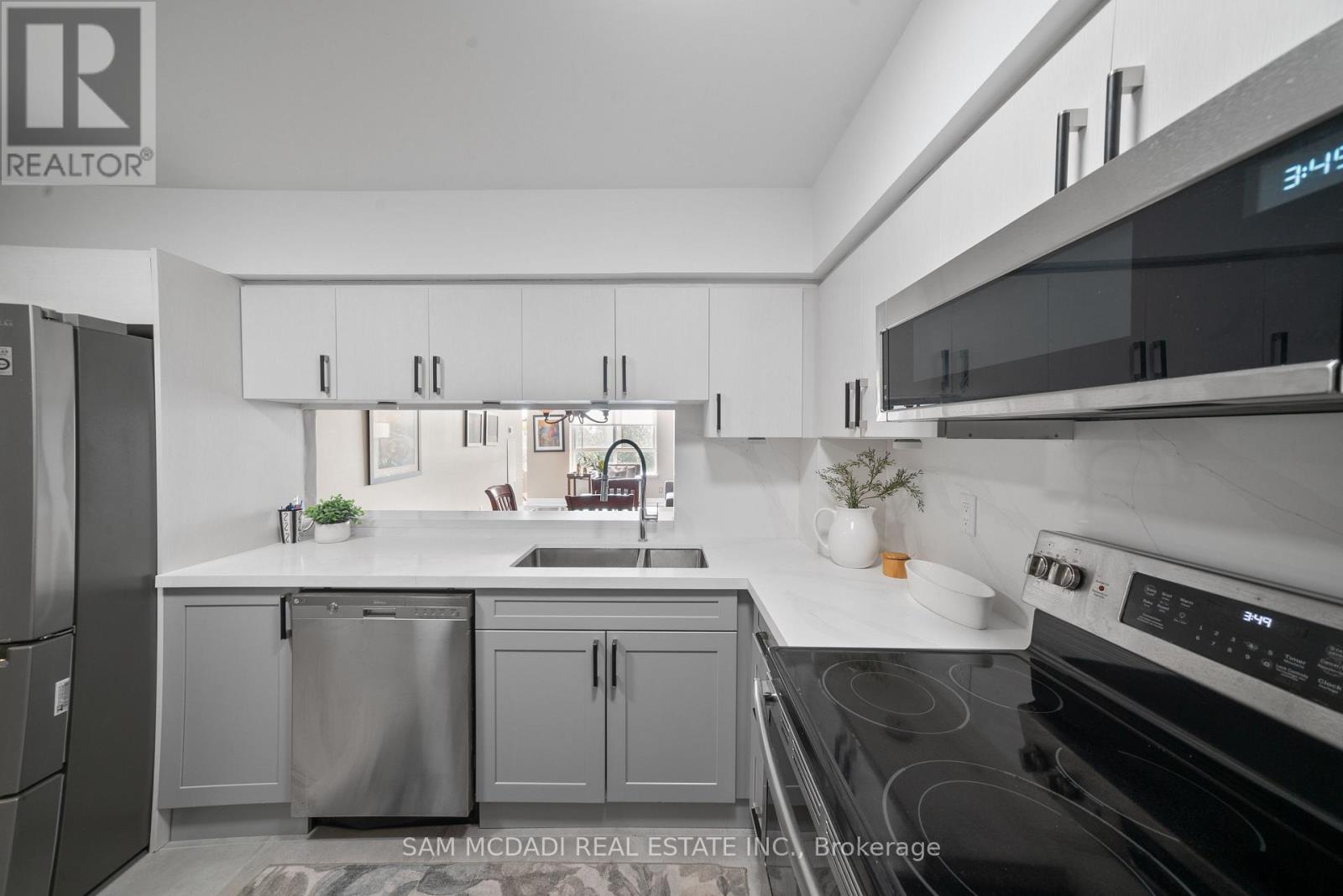 1485 Lakeshore Road #1109 Property Photo 6