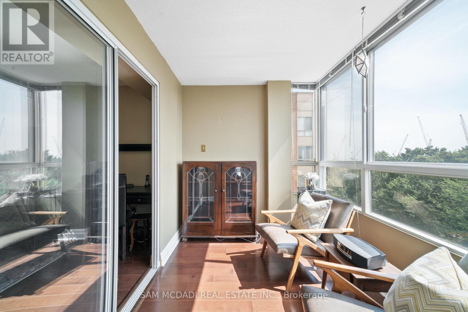 1485 Lakeshore Road #1109 Property Photo 16