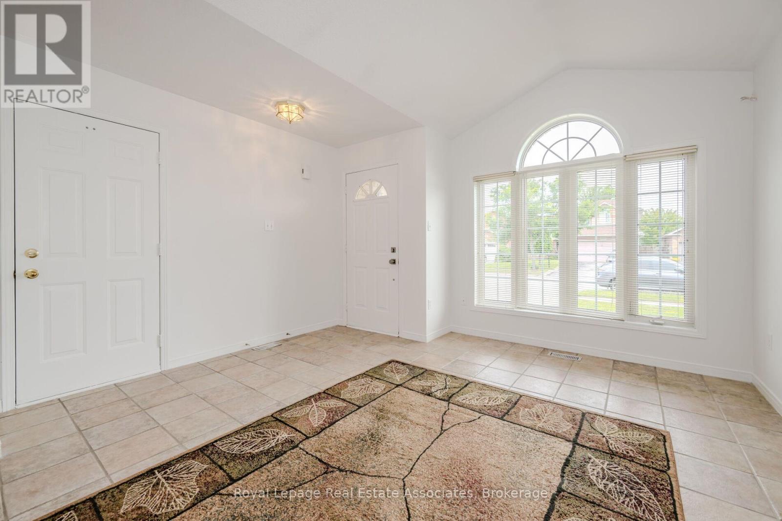 2887 Darien Road Property Photo 5