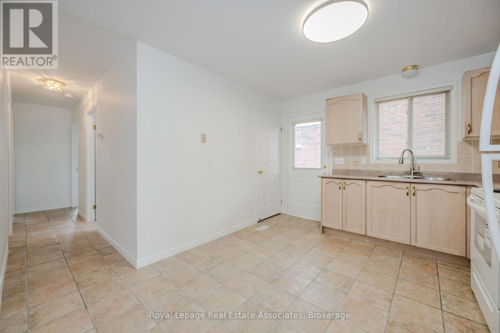 2887 Darien Road Property Photo 16