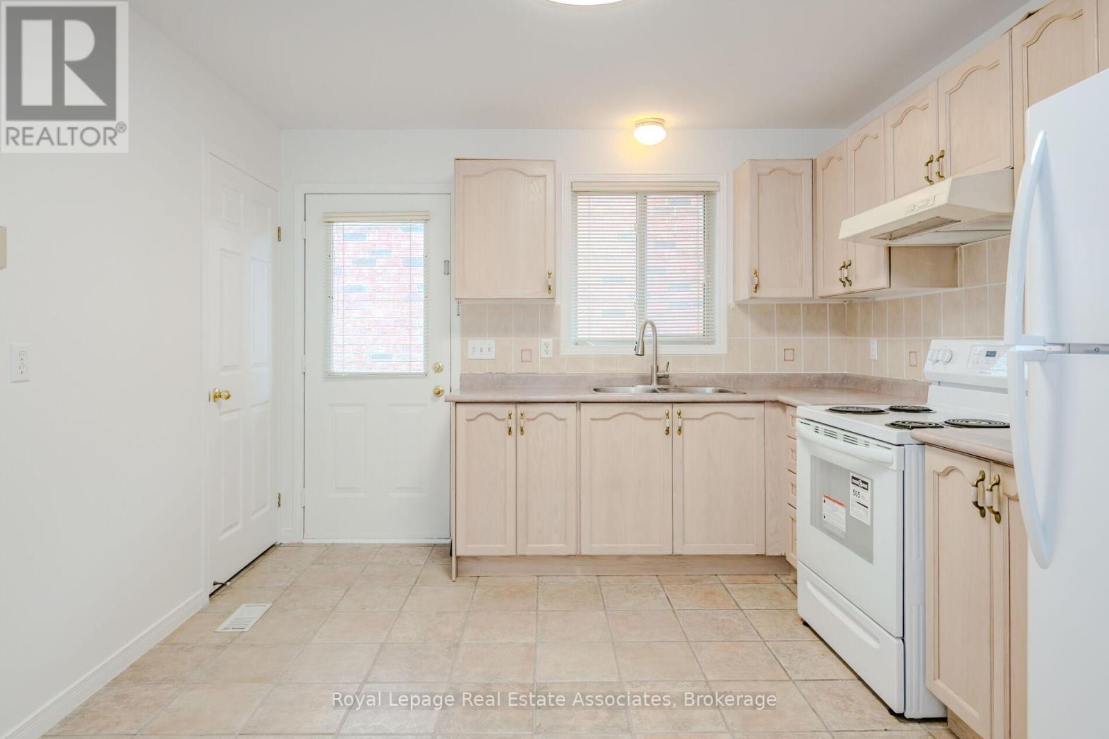 2887 Darien Road Property Photo 19