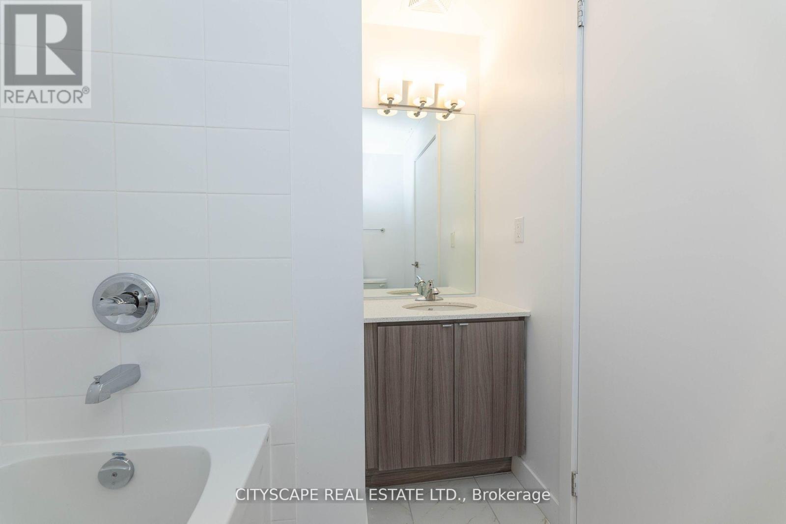 2433 Dufferin Street #509 Property Photo 23