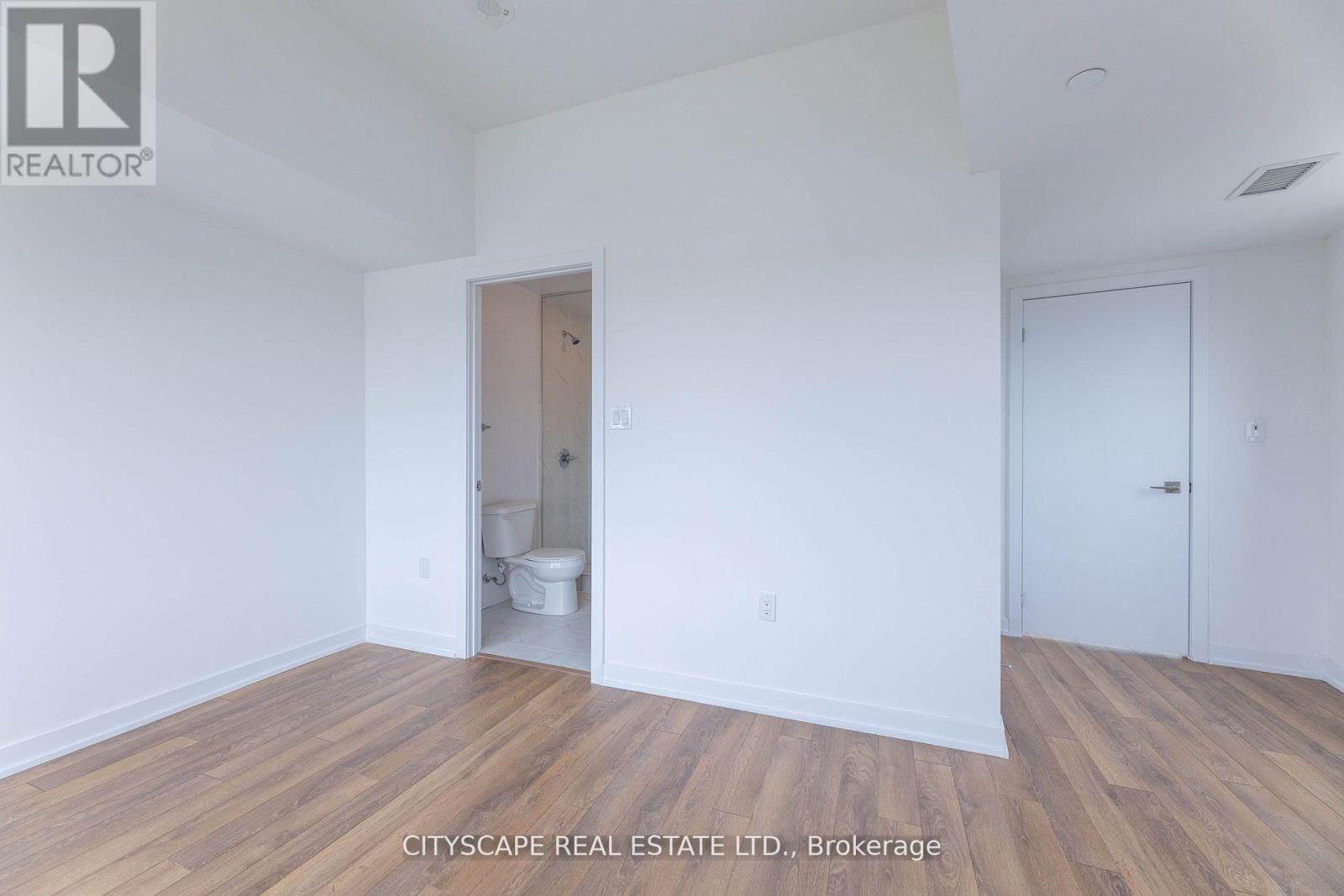 2433 Dufferin Street #509 Property Photo 25