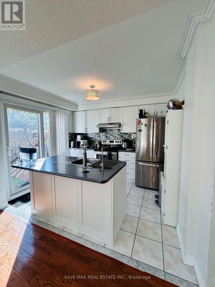 1372 Godwick Drive Property Photo 4