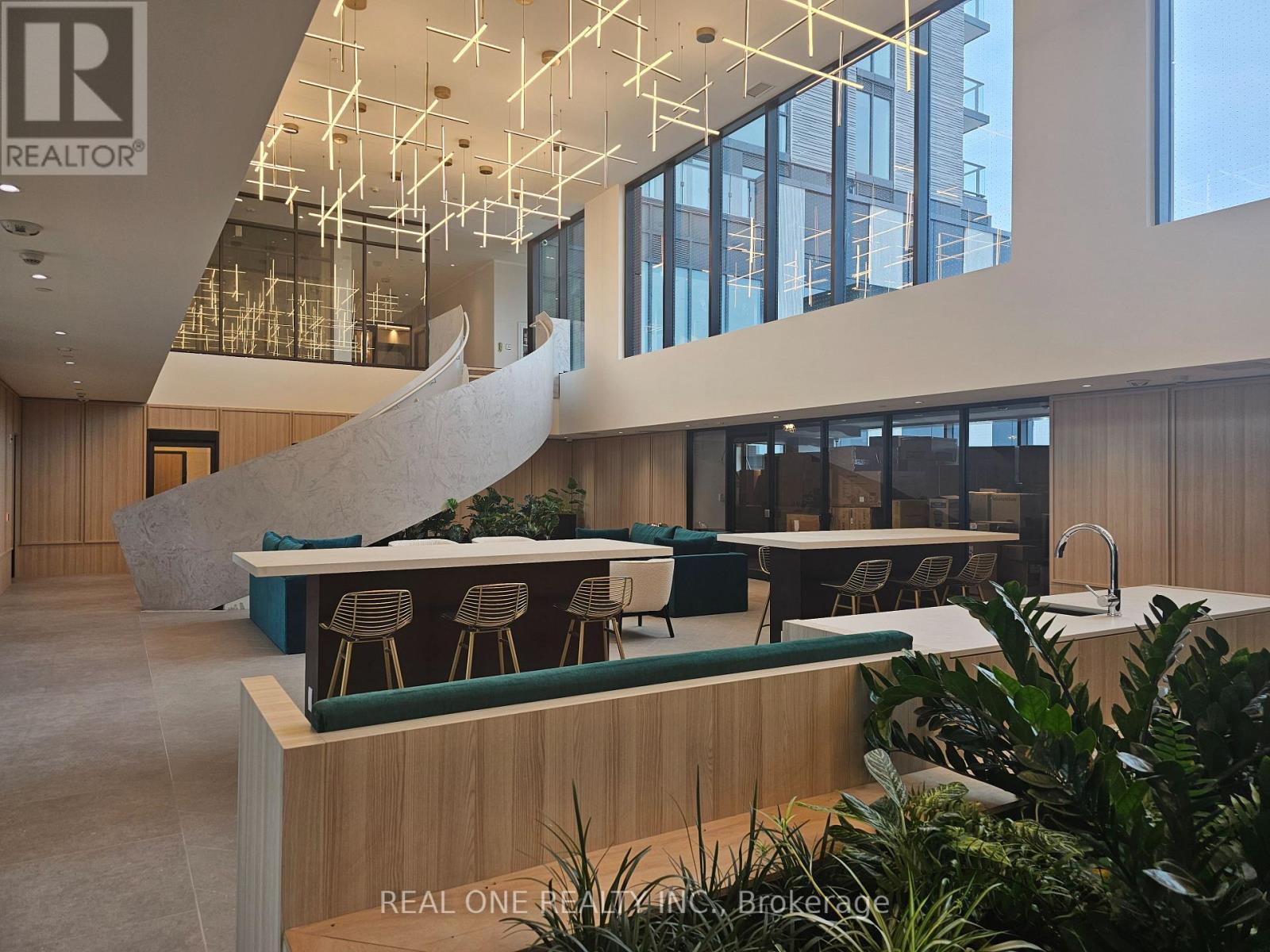 3071 Trafalgar Road #907 Property Photo 4