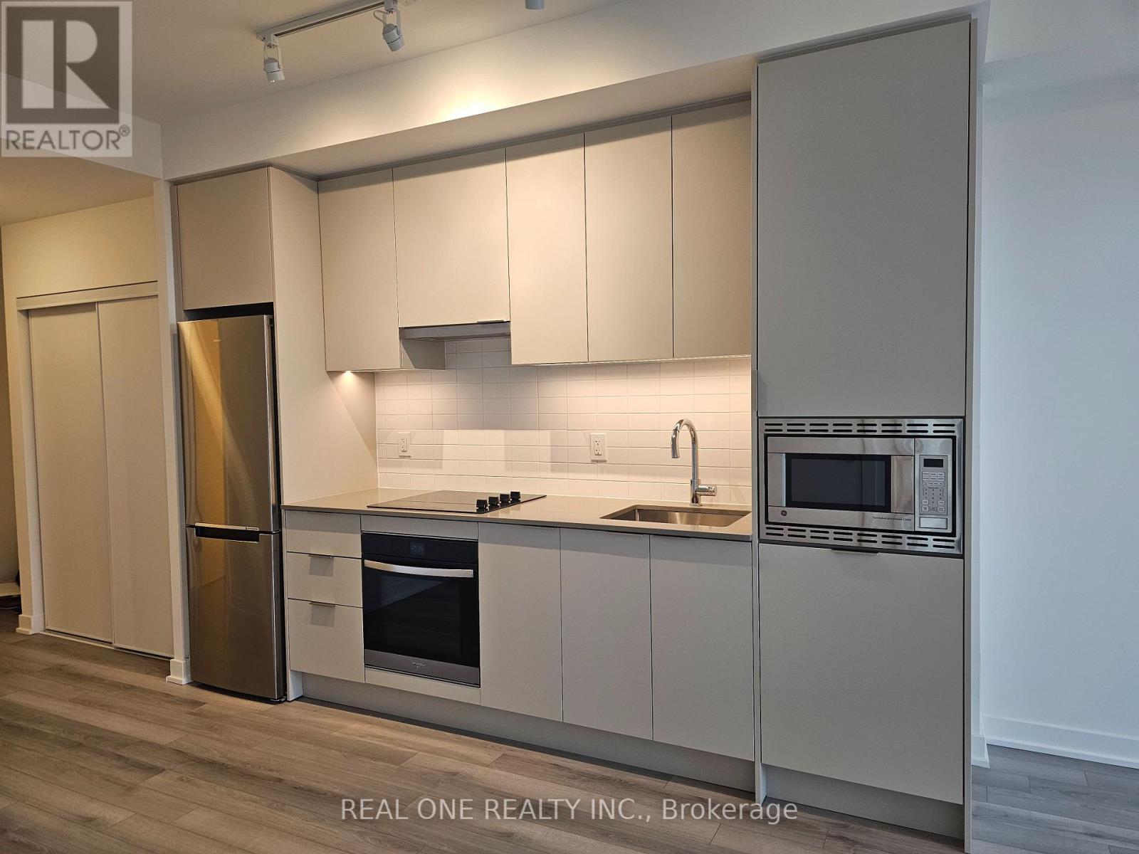 3071 Trafalgar Road #907 Property Photo 13