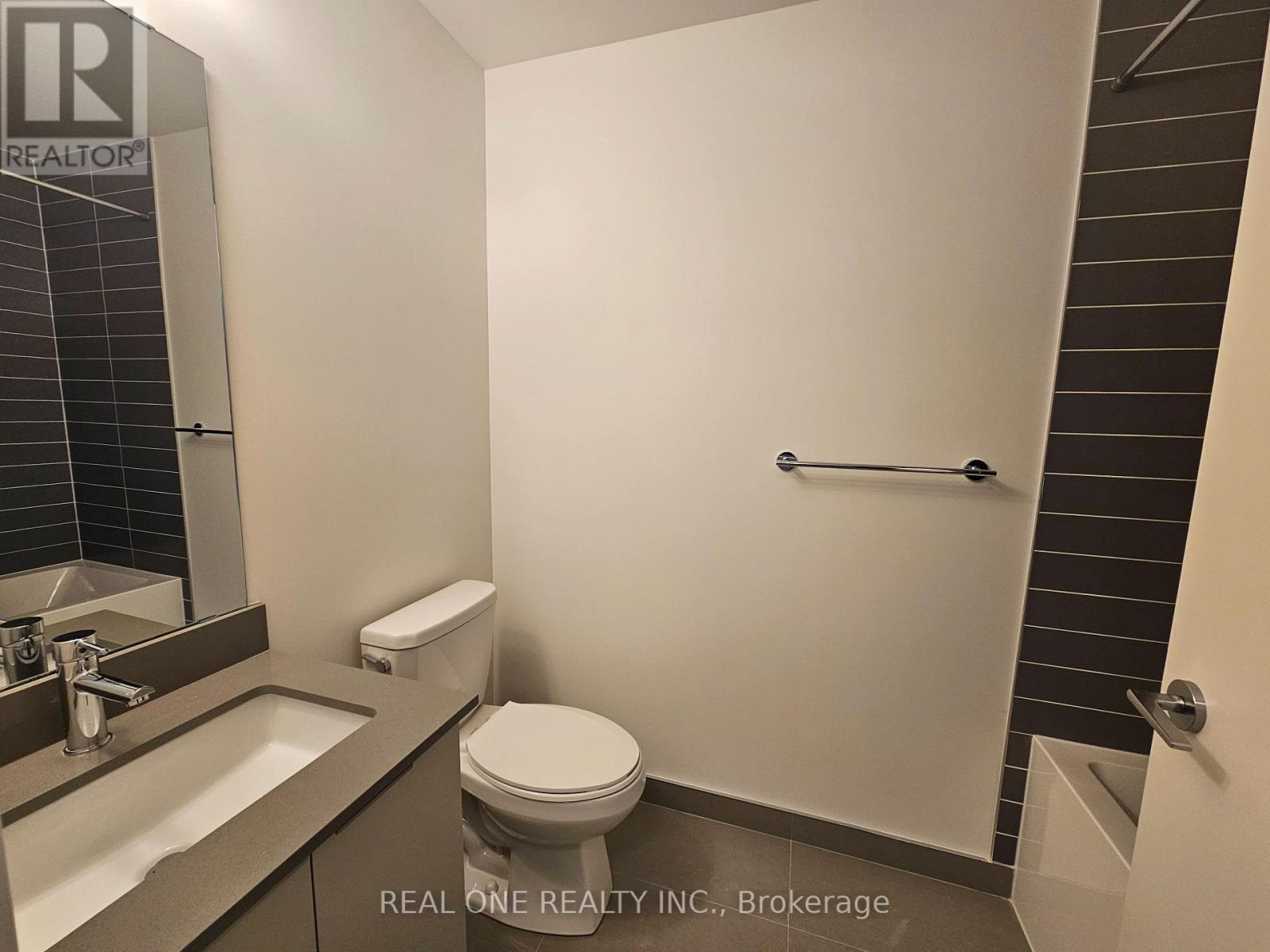 3071 Trafalgar Road #907 Property Photo 17