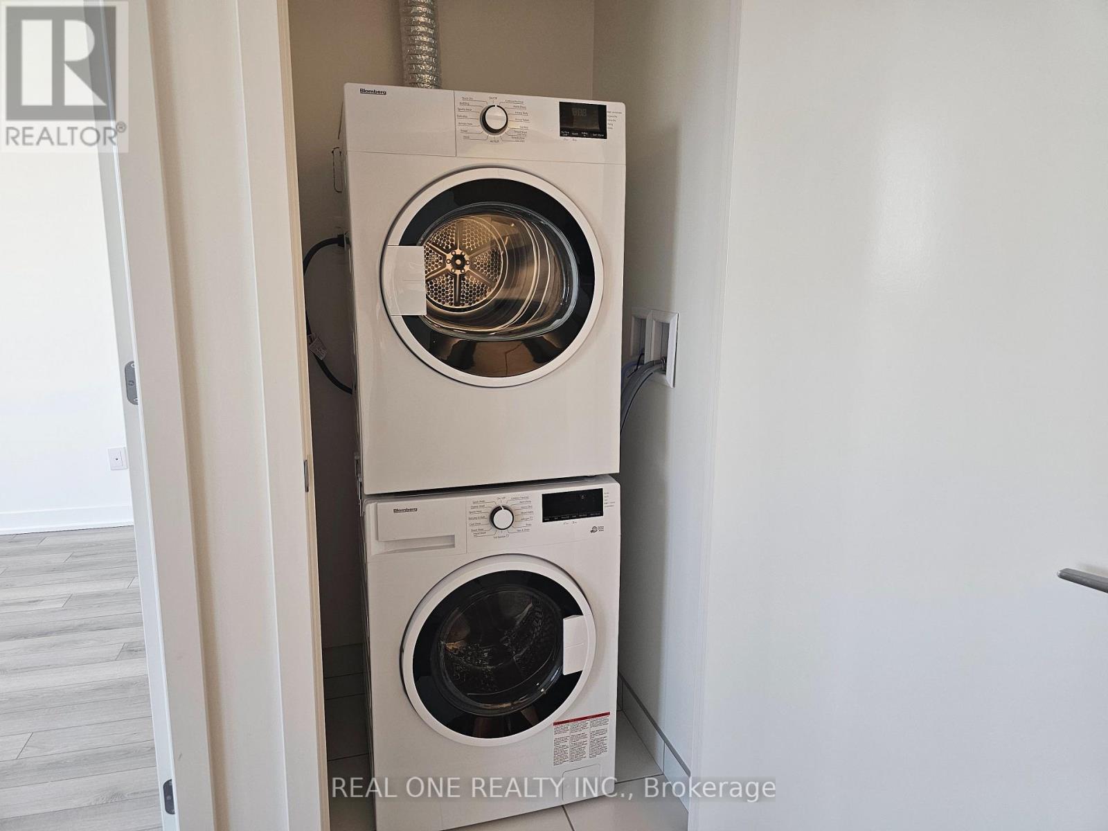 3071 Trafalgar Road #907 Property Photo 18