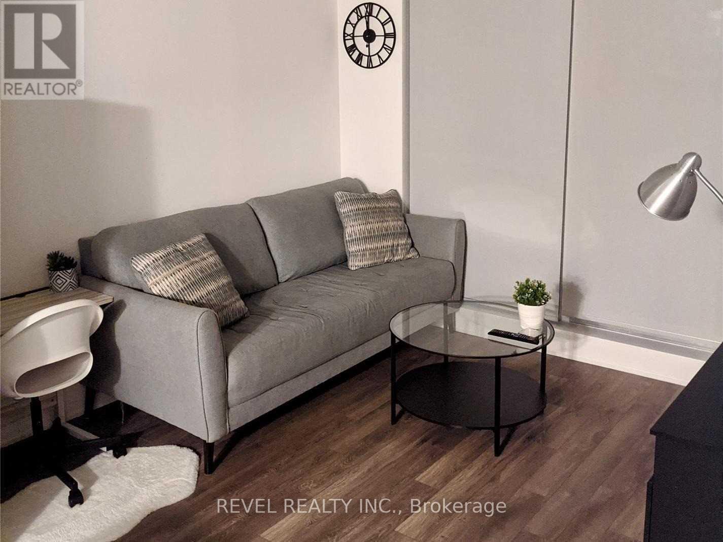 3091 Dufferin Street #533 Property Photo 5