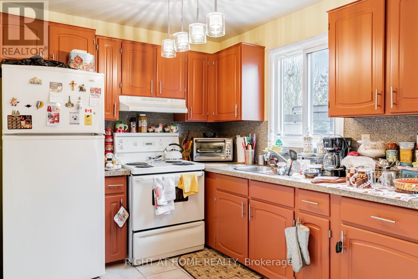 4278 Sawmill Valley Drive Property Photo 8