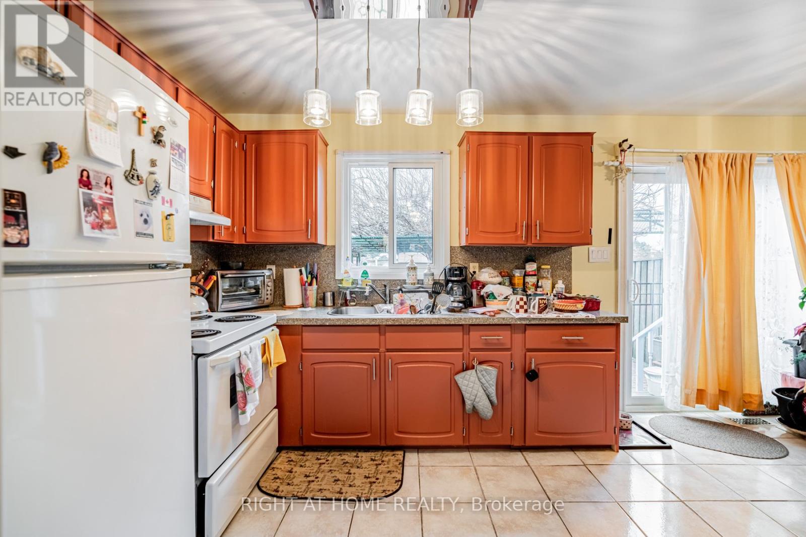 4278 Sawmill Valley Drive Property Photo 10