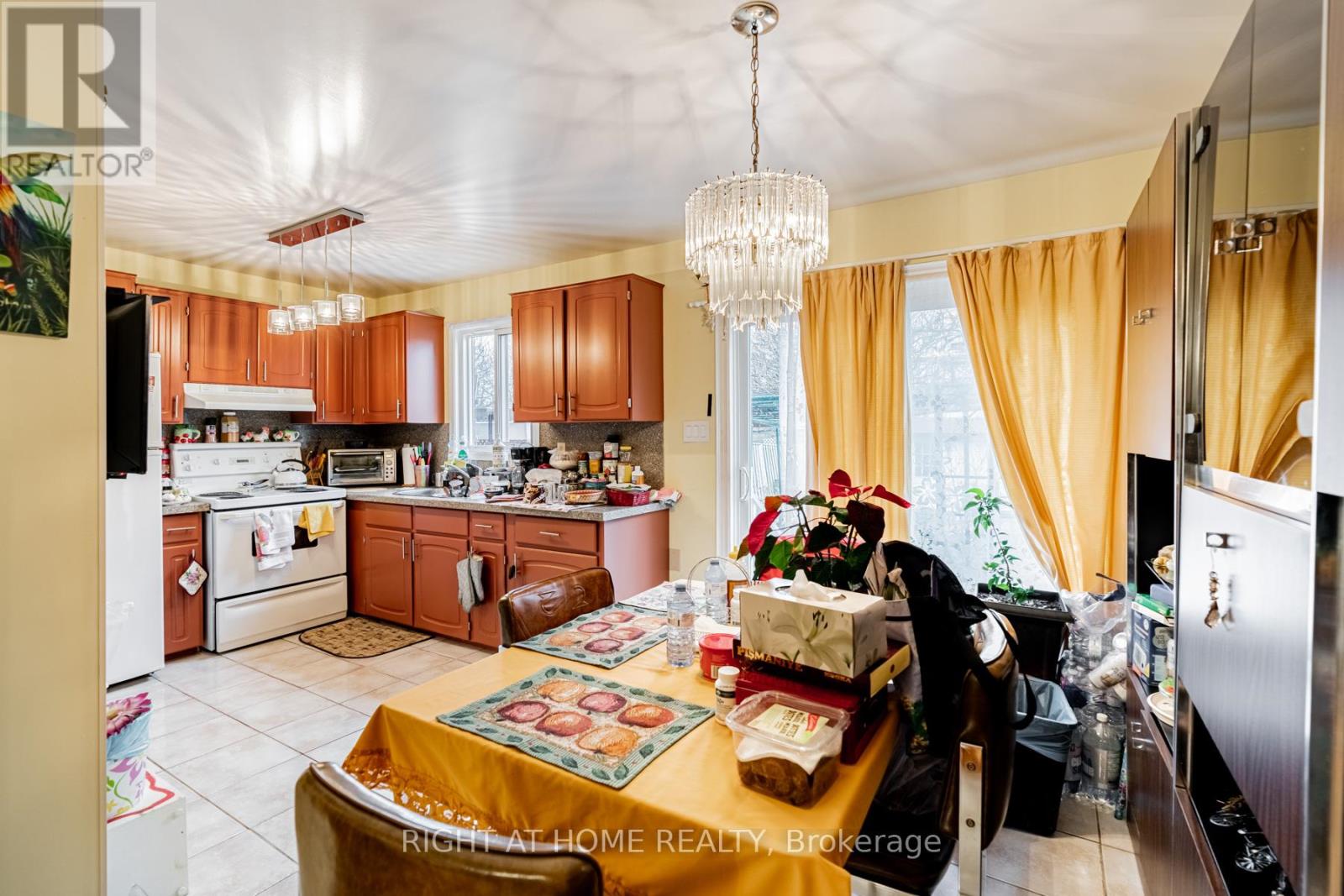4278 Sawmill Valley Drive Property Photo 13