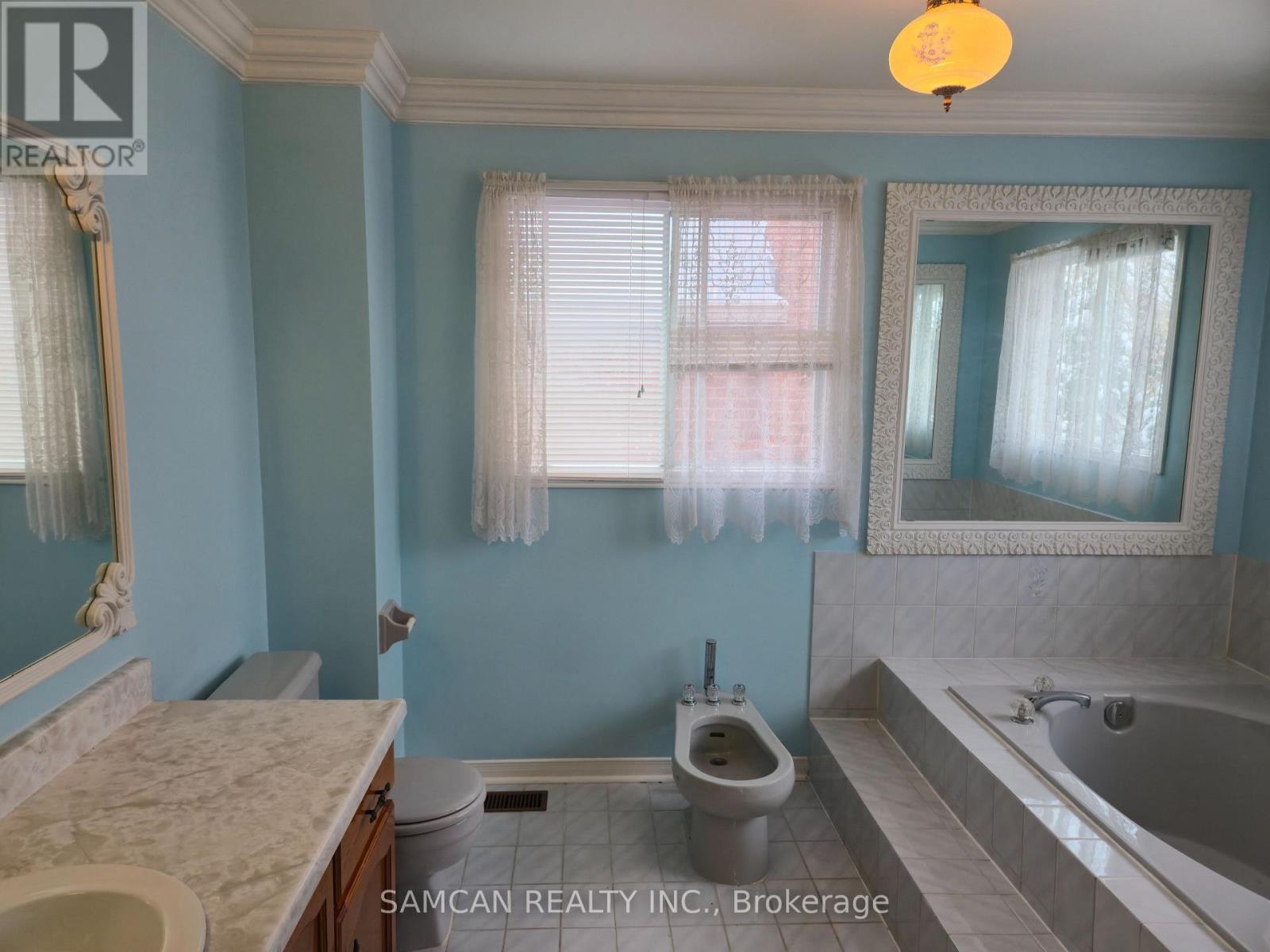 2 - 2470 Wynten Way Property Photo 12