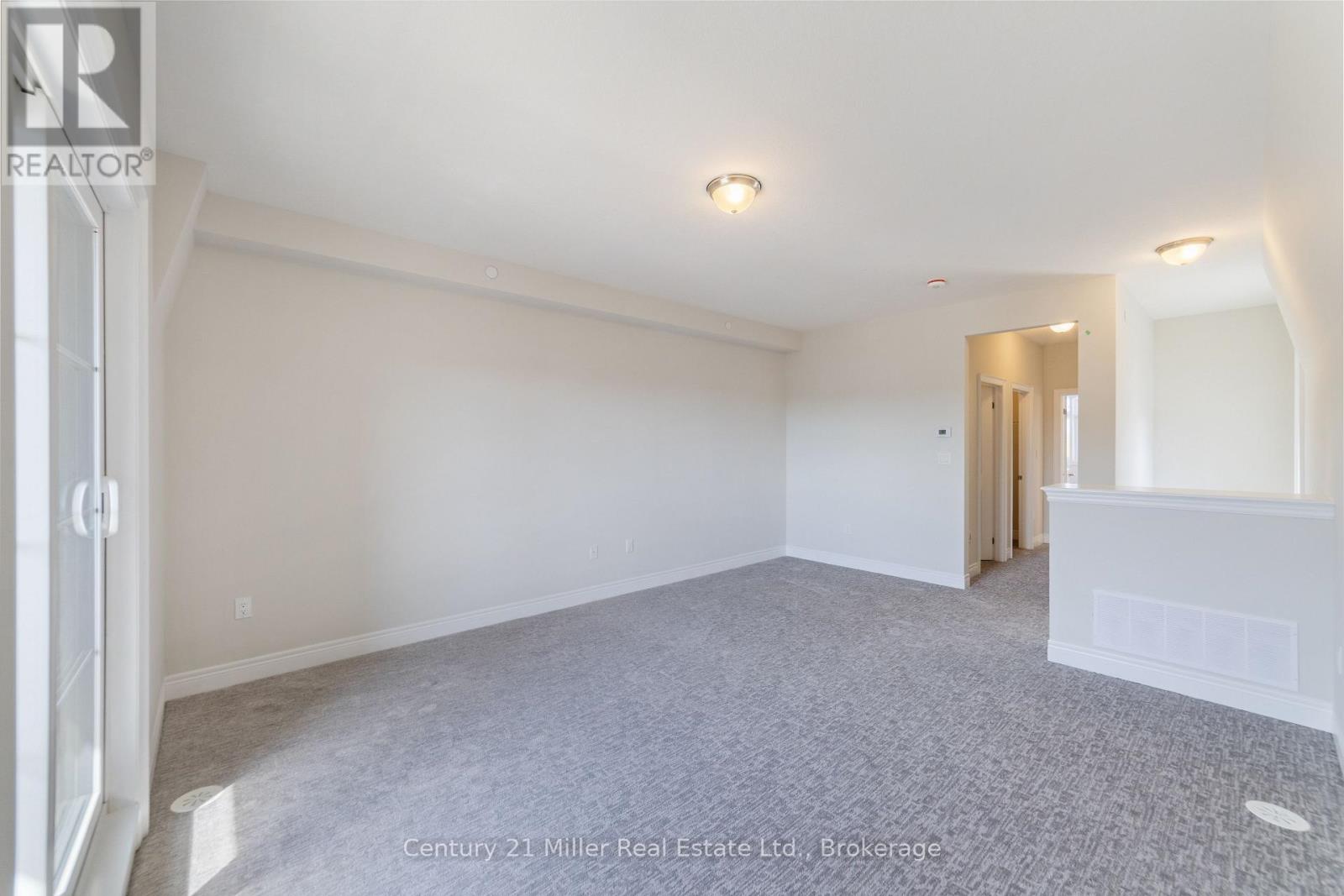 43 - 2140 Trafalgar Road Property Photo 33