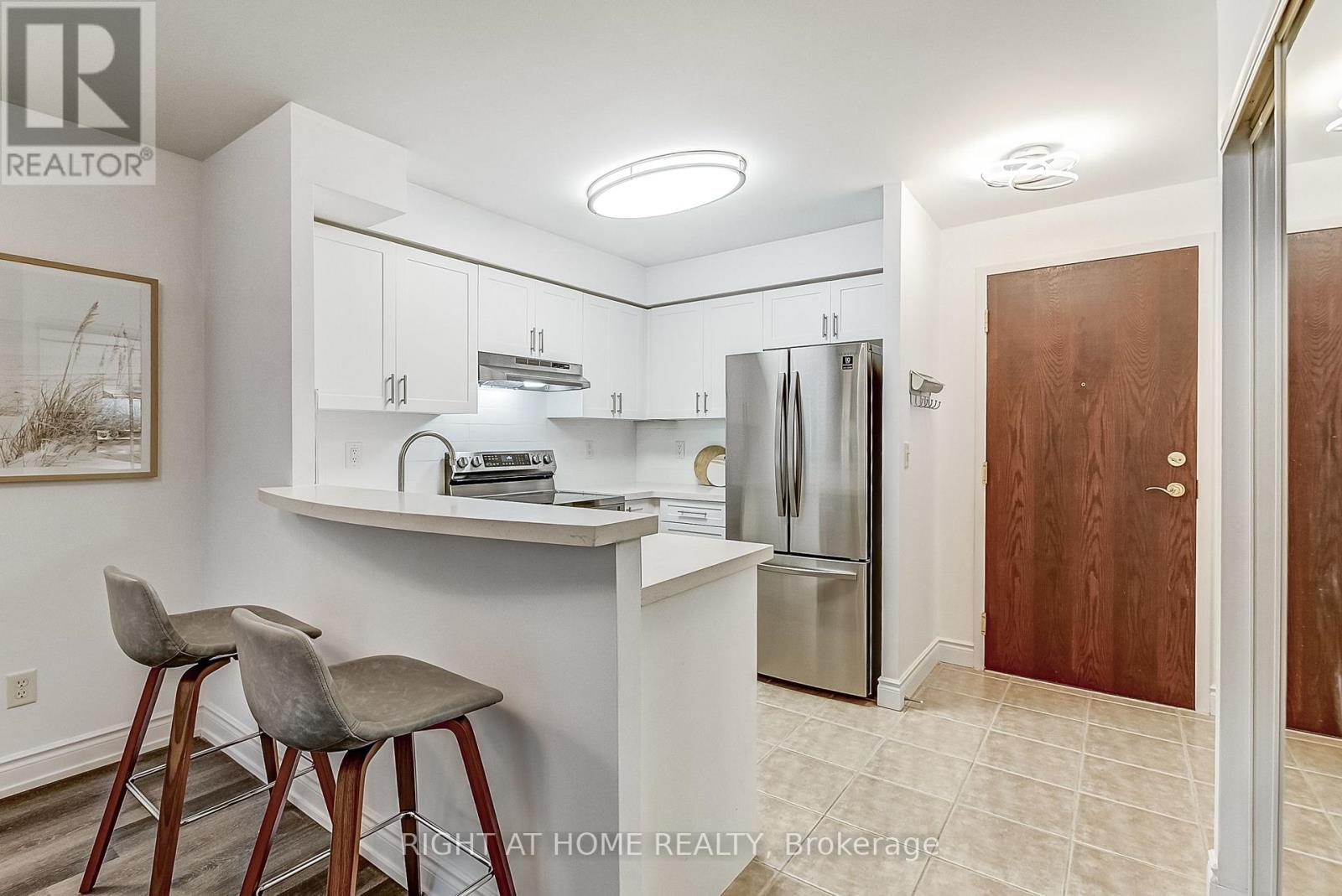 508 - 2565 Erin Centre Boulevard Property Photo 5