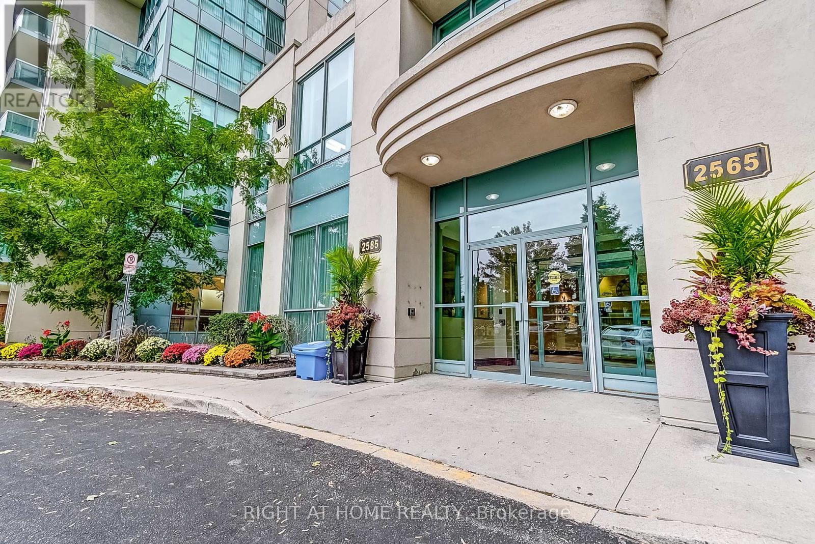 508 - 2565 Erin Centre Boulevard Property Photo 12