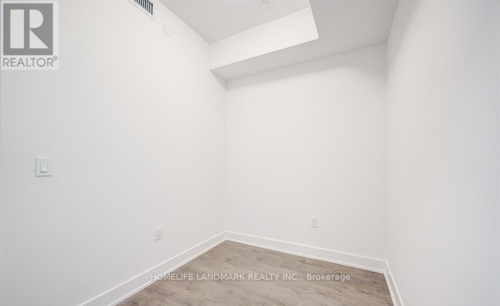 313 - 2333 Khalsa Gate Property Photo 4