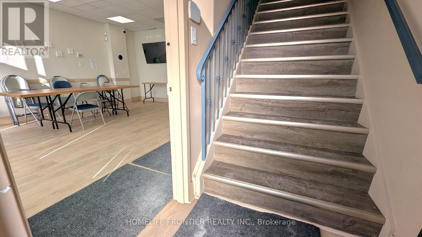7d - 325 Weston Road Property Photo 4