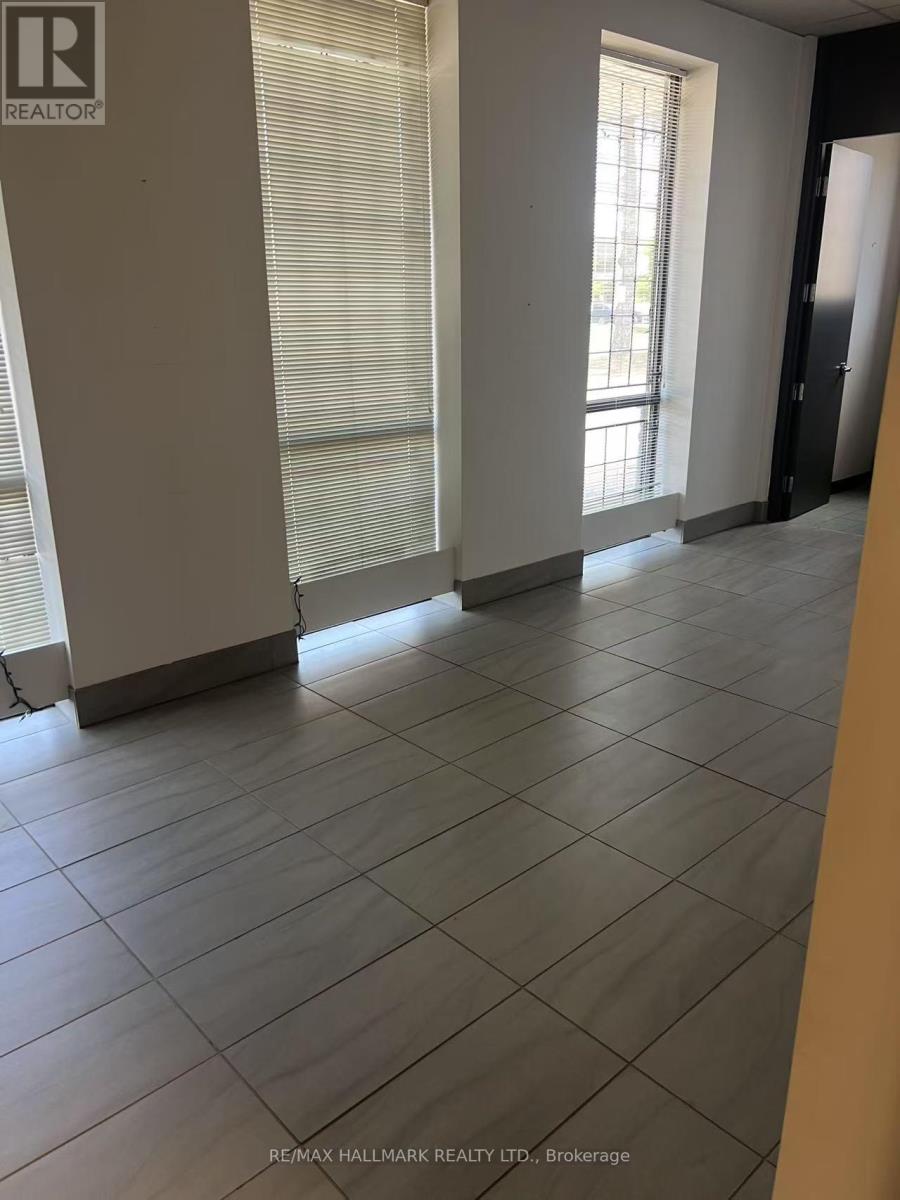 2a - 25 Vanley Crescent Property Photo 8