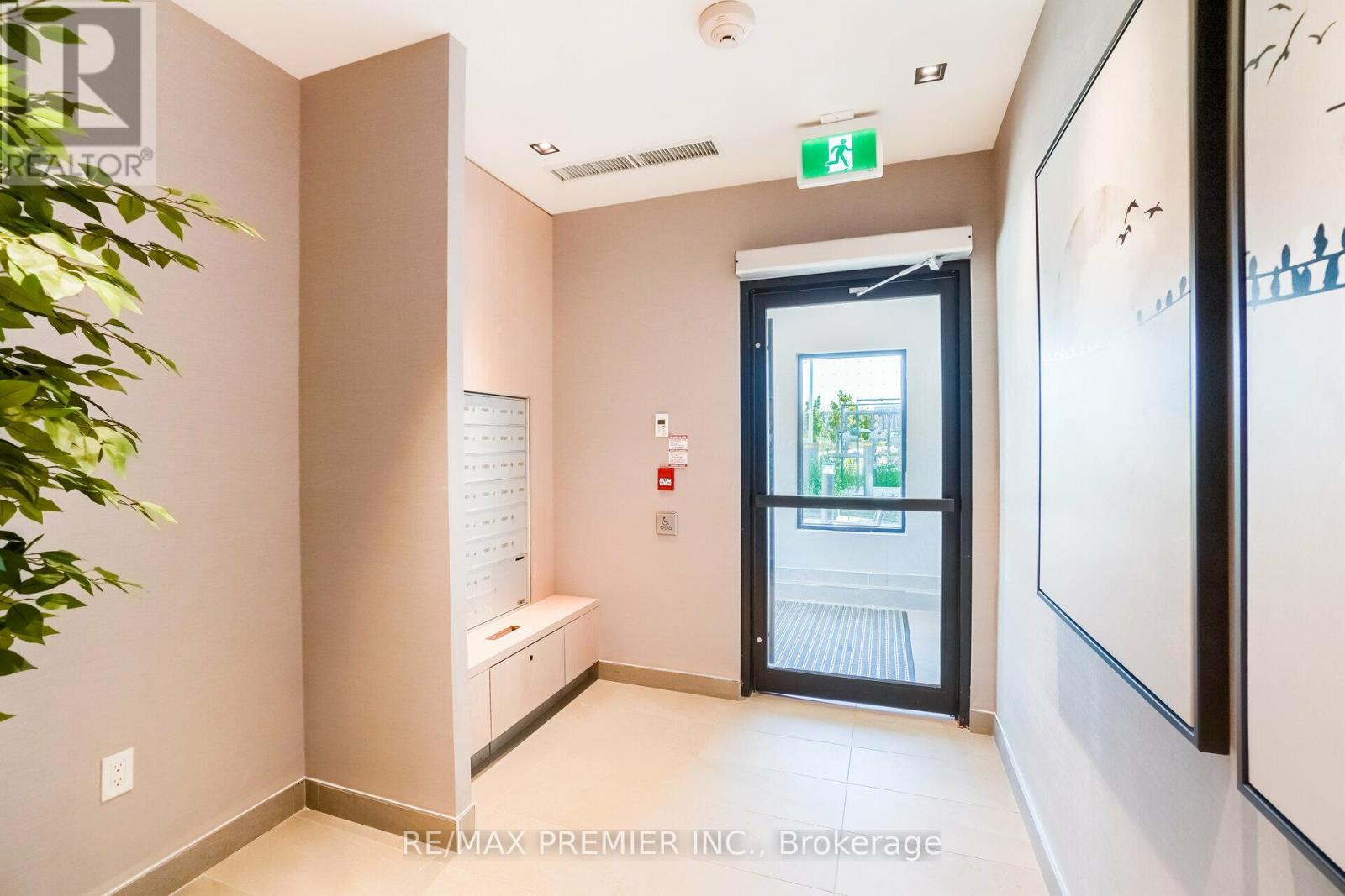 116 - 155 Downsview Park Boulevard Property Photo 4