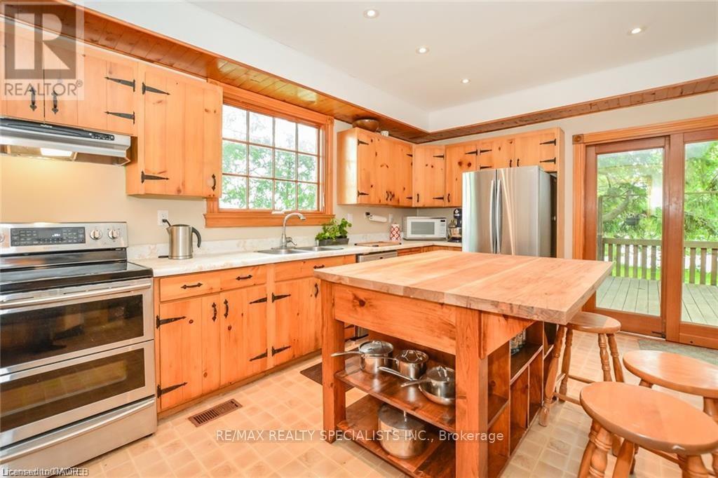 12938 Tenth Line Property Photo 14