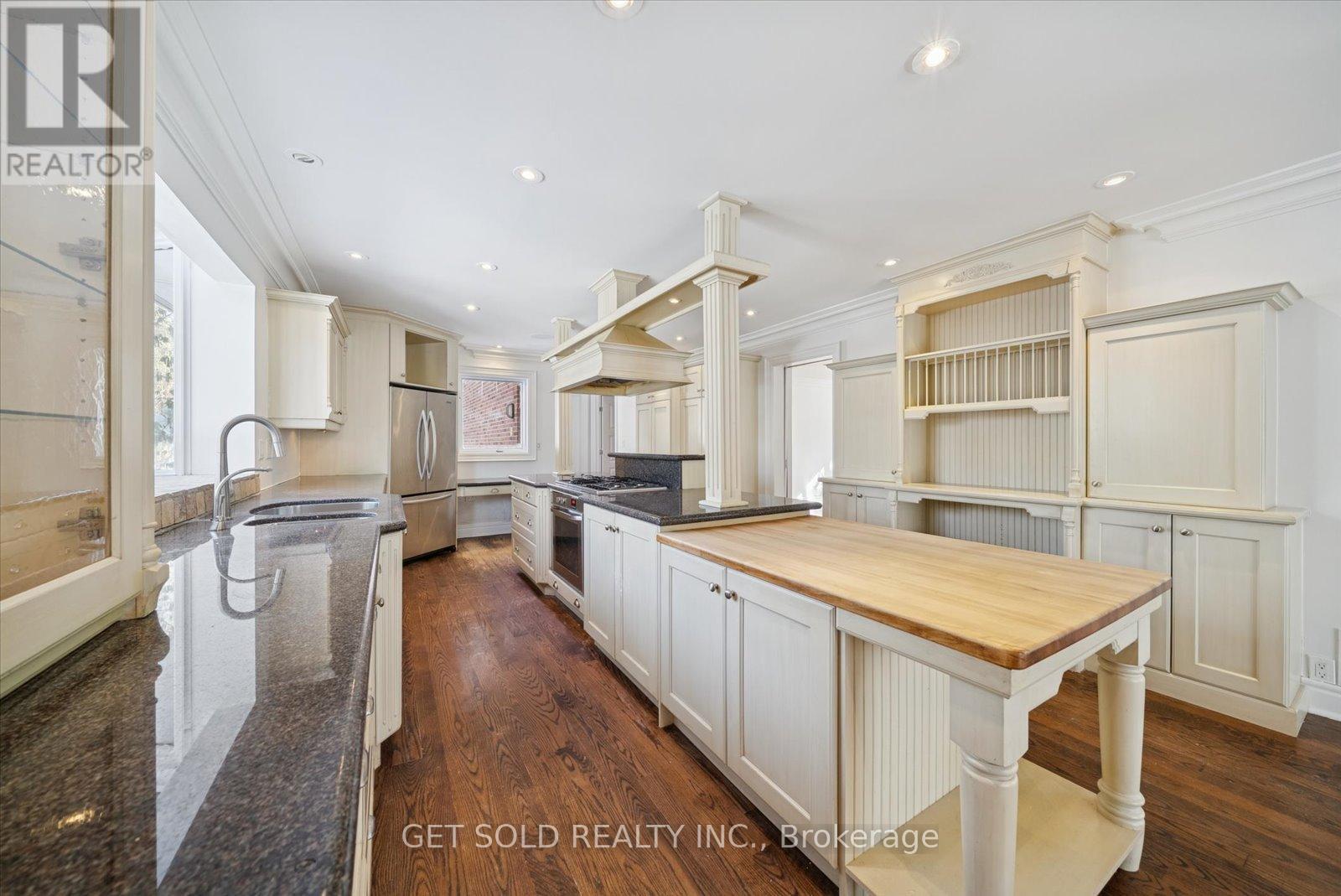 1701 Birchwood Drive Property Photo 16