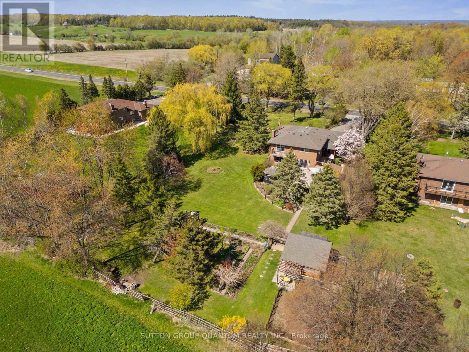 14432 Innis Lake Road Property Photo 4