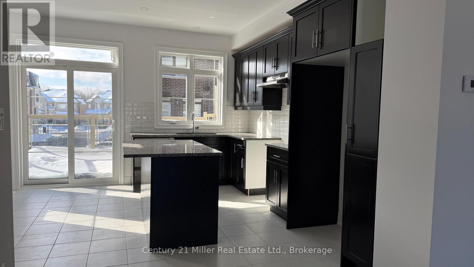 50 - 2150 Trafalgar Road Property Photo 11