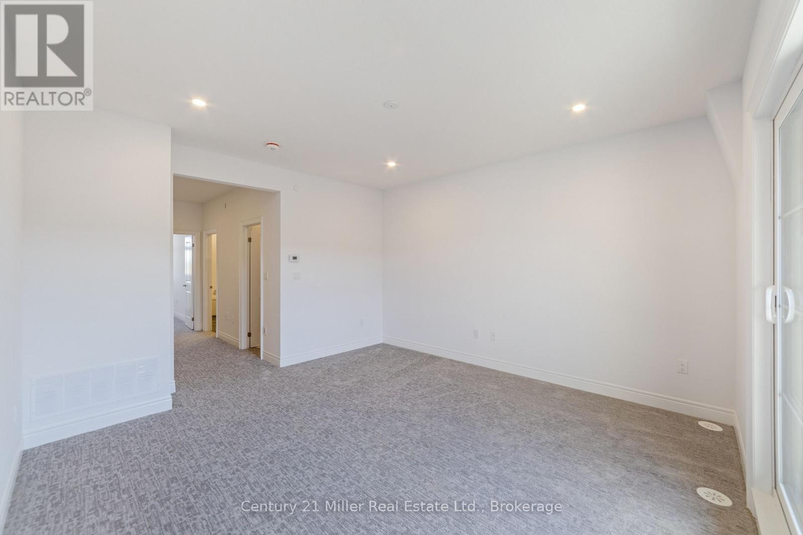 50 - 2150 Trafalgar Road Property Photo 27