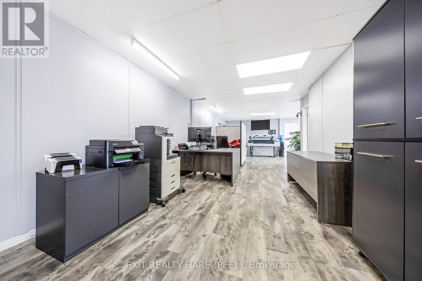 20383 Hurontario Street Property Photo 17