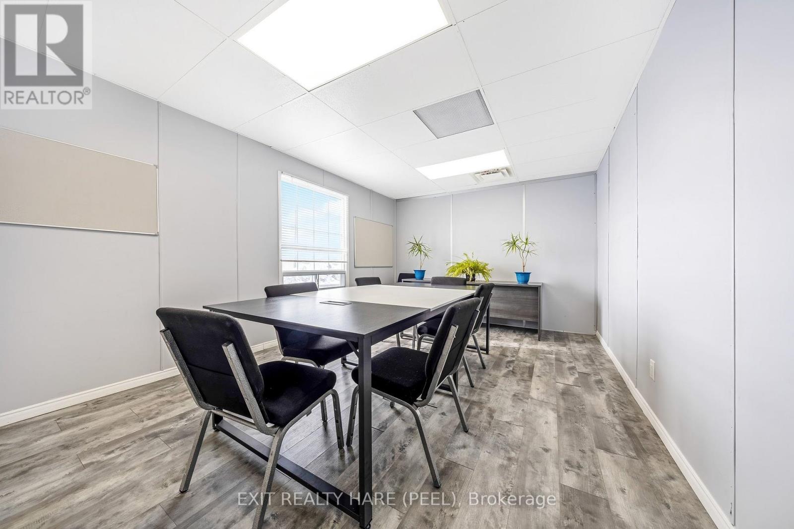 20383 Hurontario Street Property Photo 18