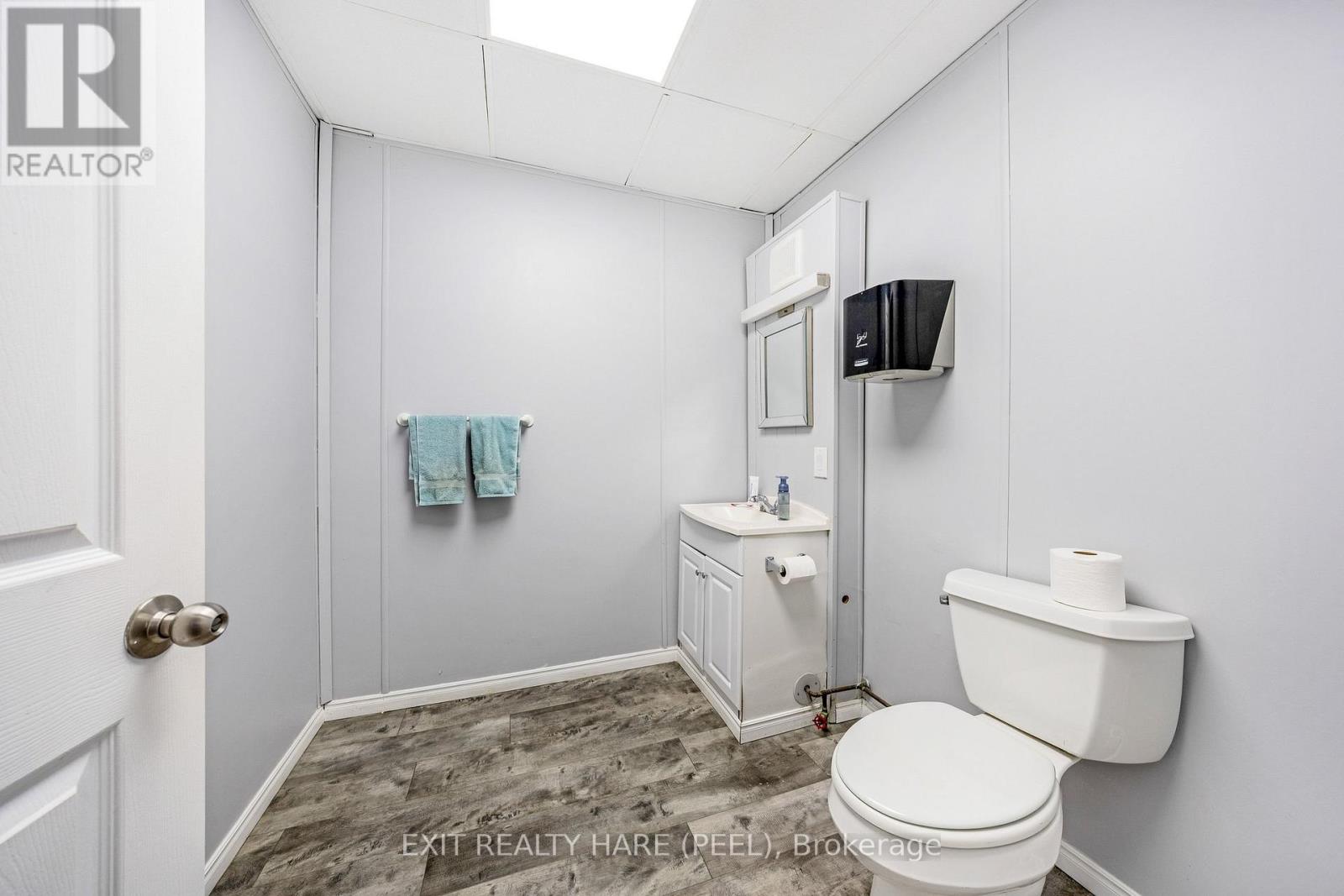 20383 Hurontario Street Property Photo 23