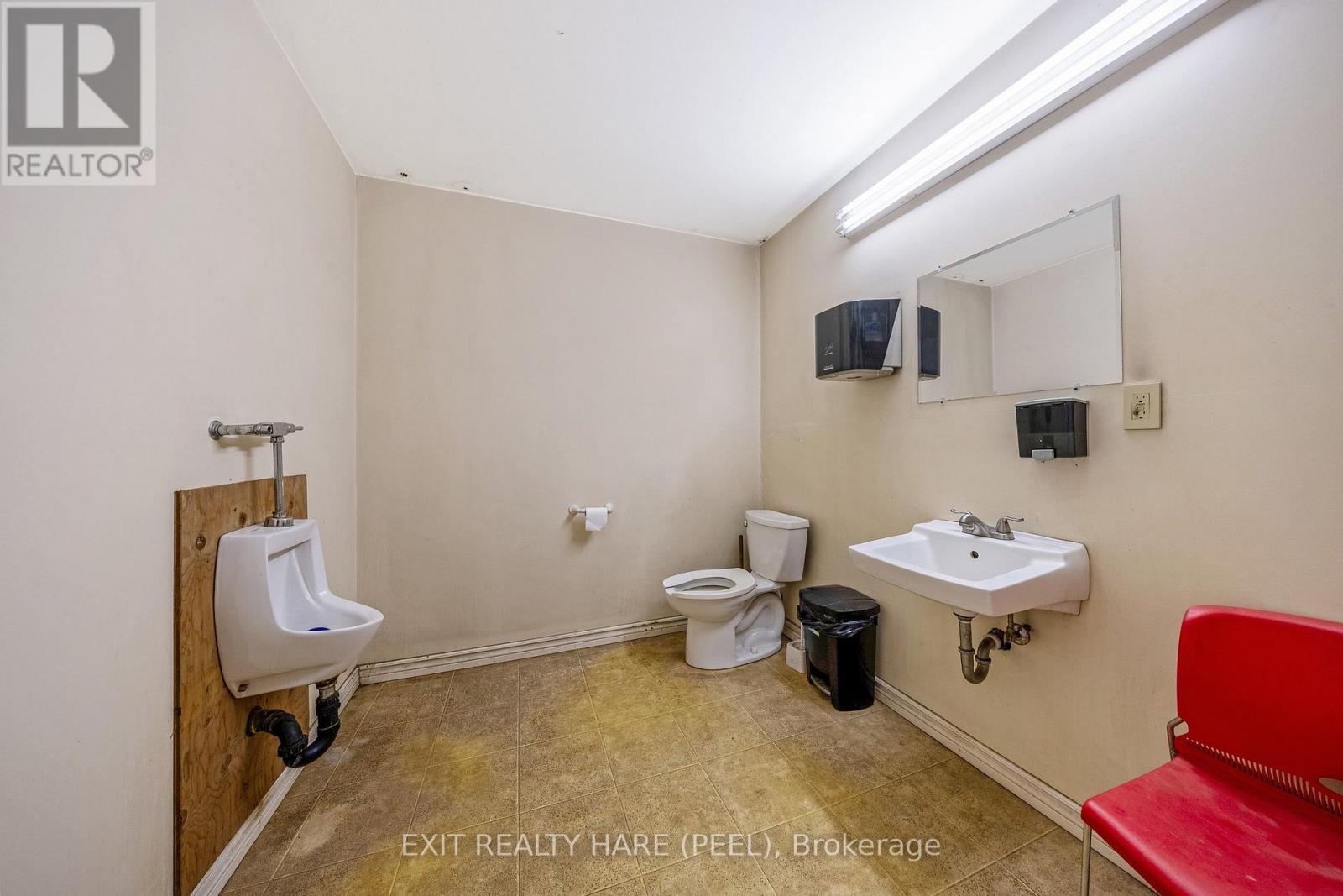 20383 Hurontario Street Property Photo 29