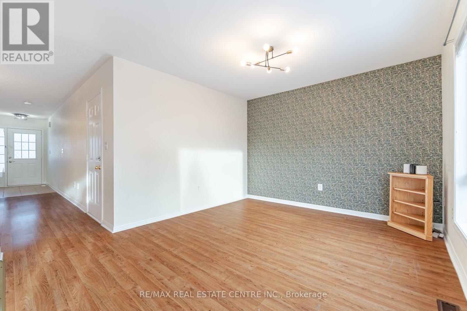 454 Collis Court Property Photo 9