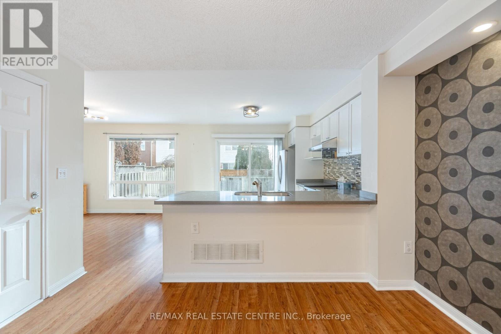 454 Collis Court Property Photo 13