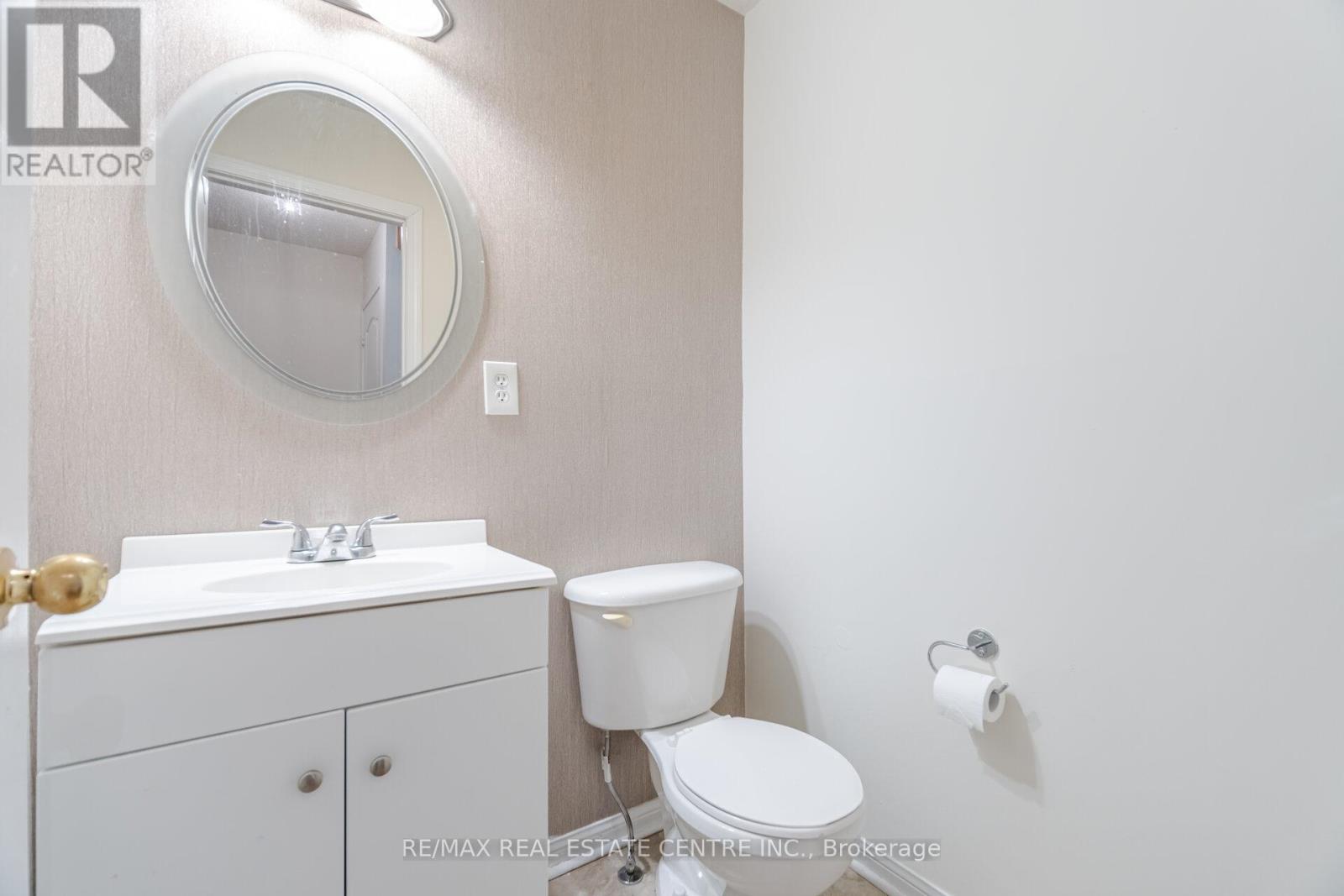 454 Collis Court Property Photo 14