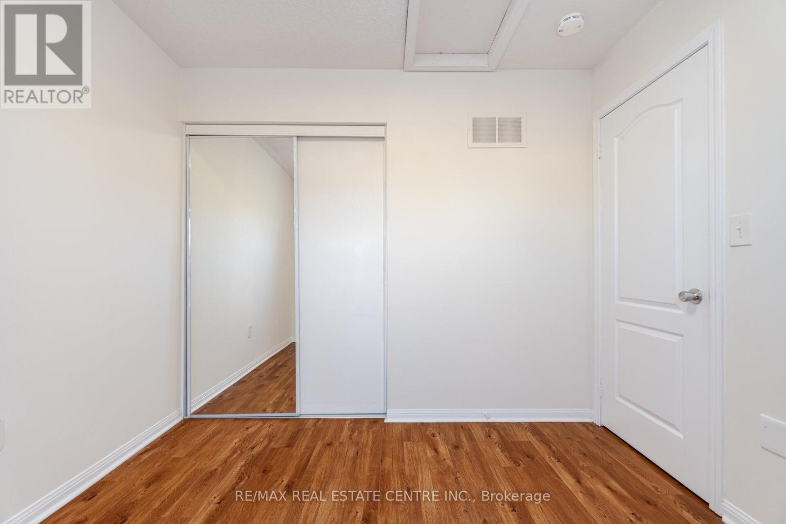 454 Collis Court Property Photo 22