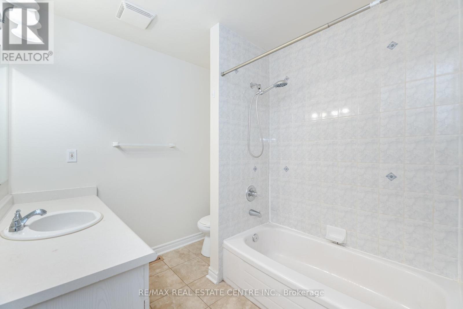 454 Collis Court Property Photo 25