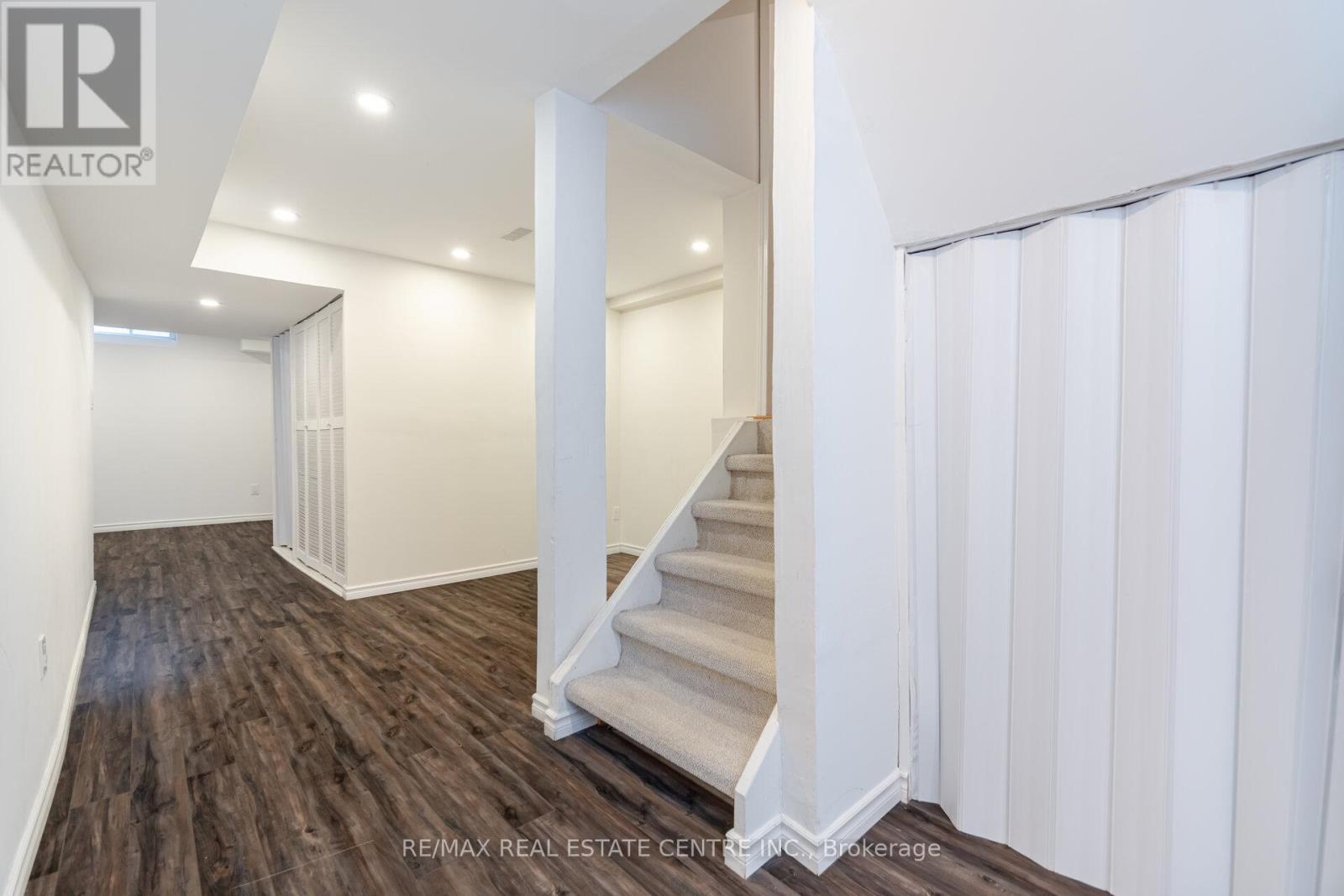 454 Collis Court Property Photo 26