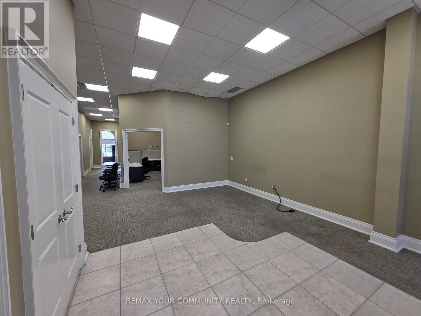 26 - 1525 Cornwall Road Property Photo 3