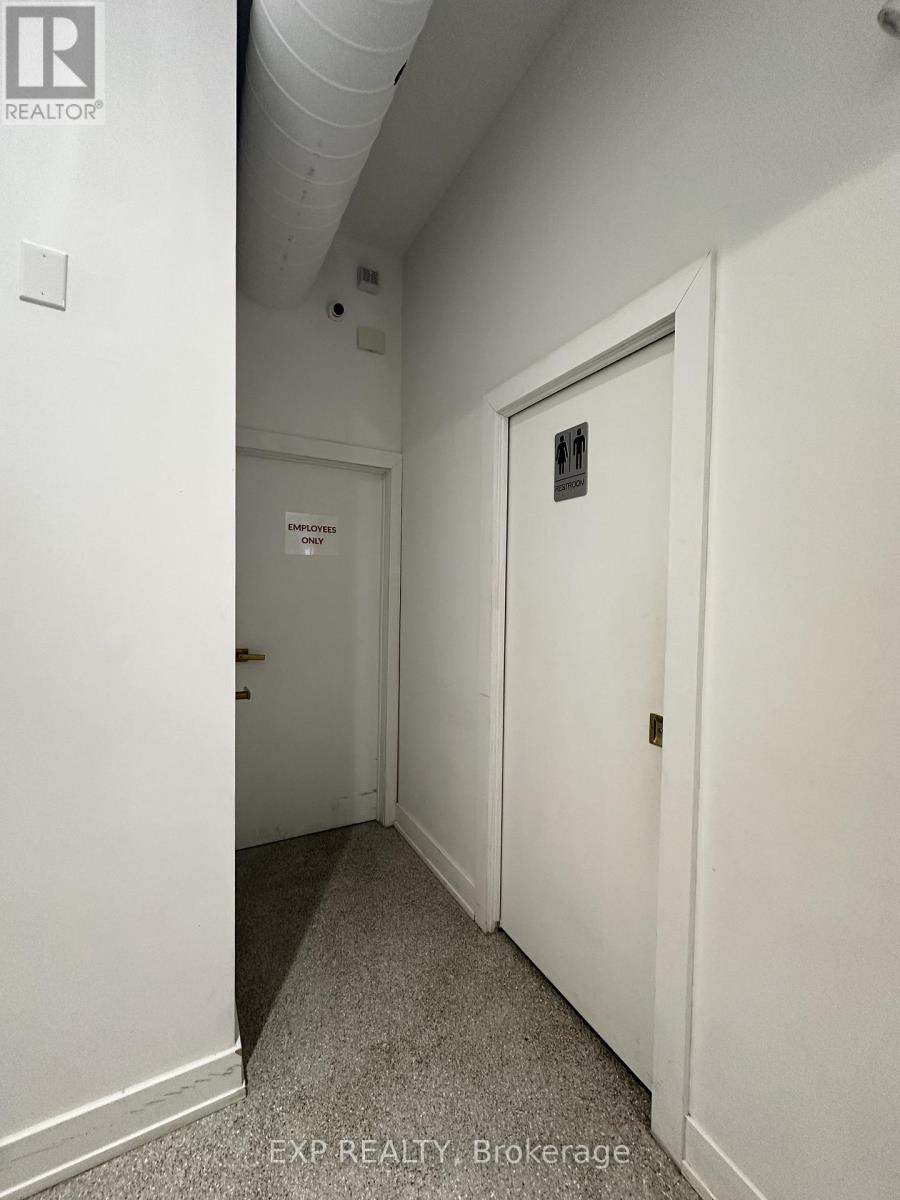 327 Lakeshore Road E Property Photo 13