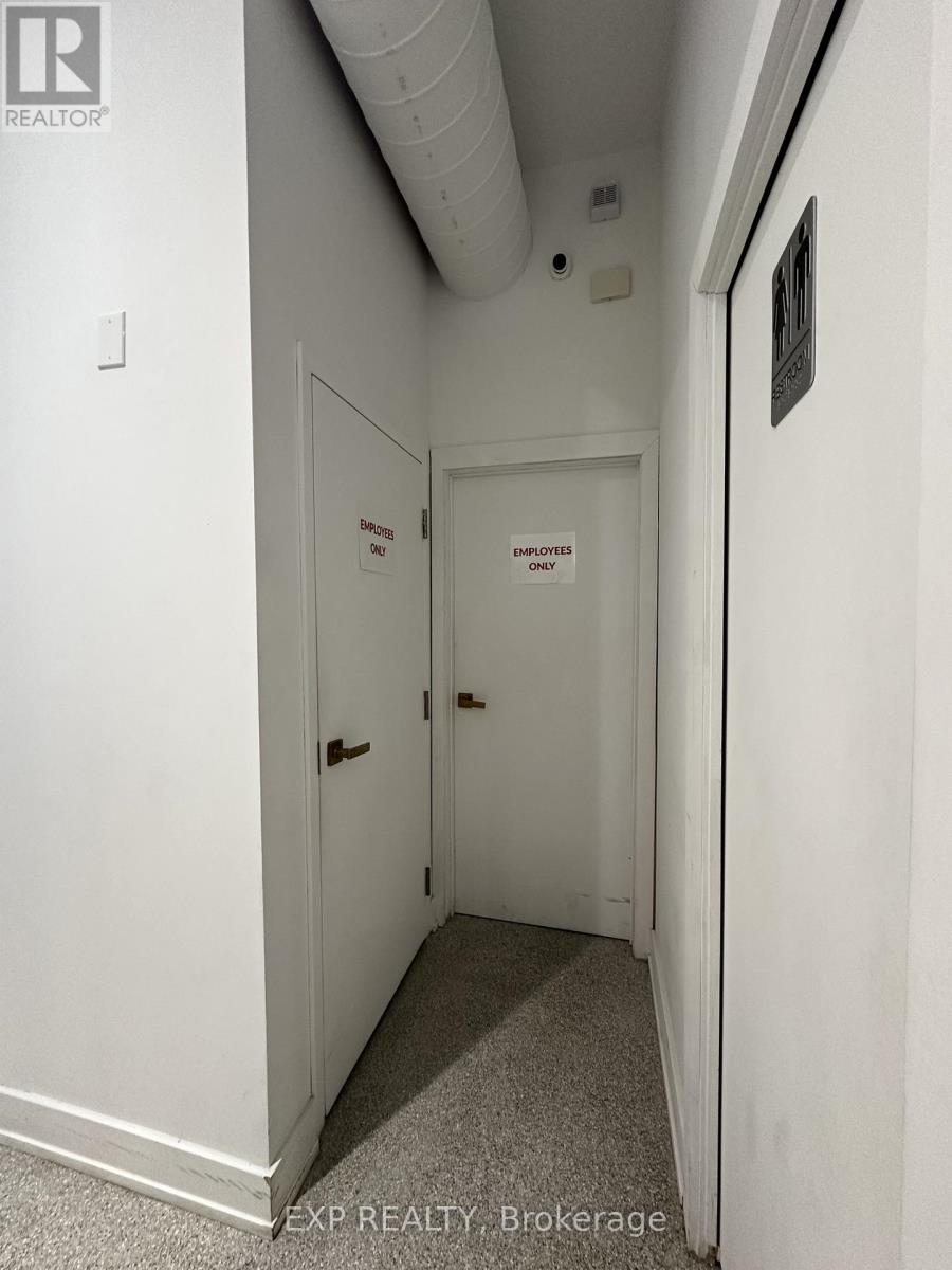 327 Lakeshore Road E Property Photo 14