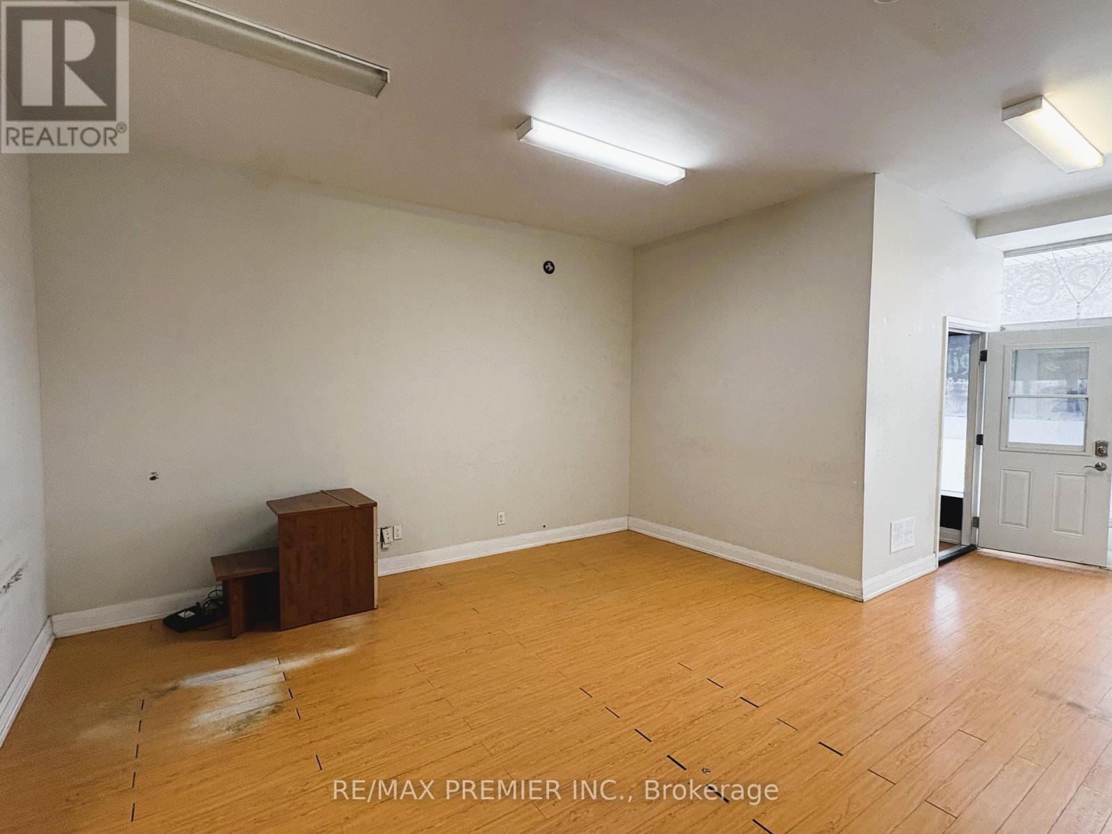 269 Scarlett Road Property Photo 4