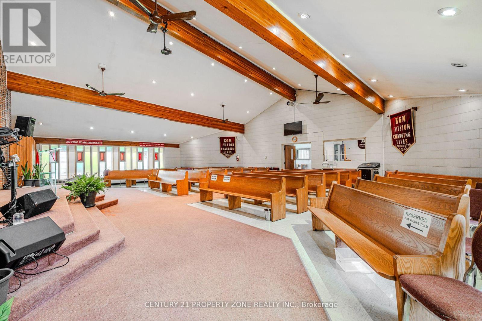 1261 North Sherdian Way Property Photo 3