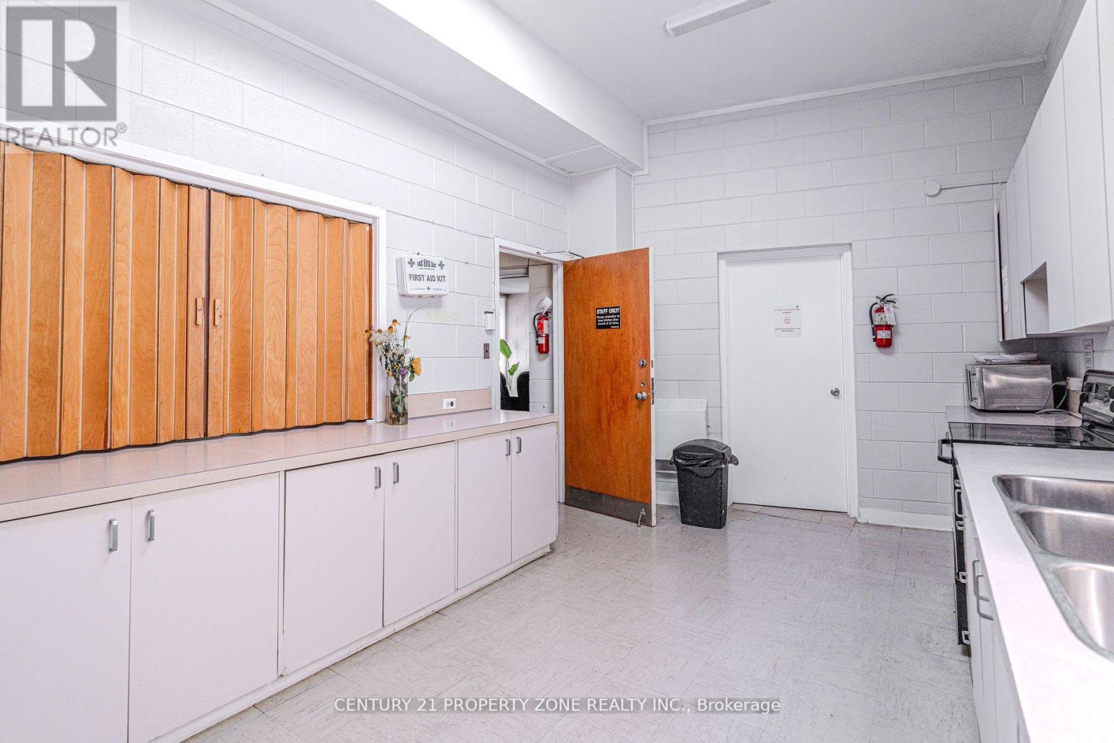 1261 North Sherdian Way Property Photo 17