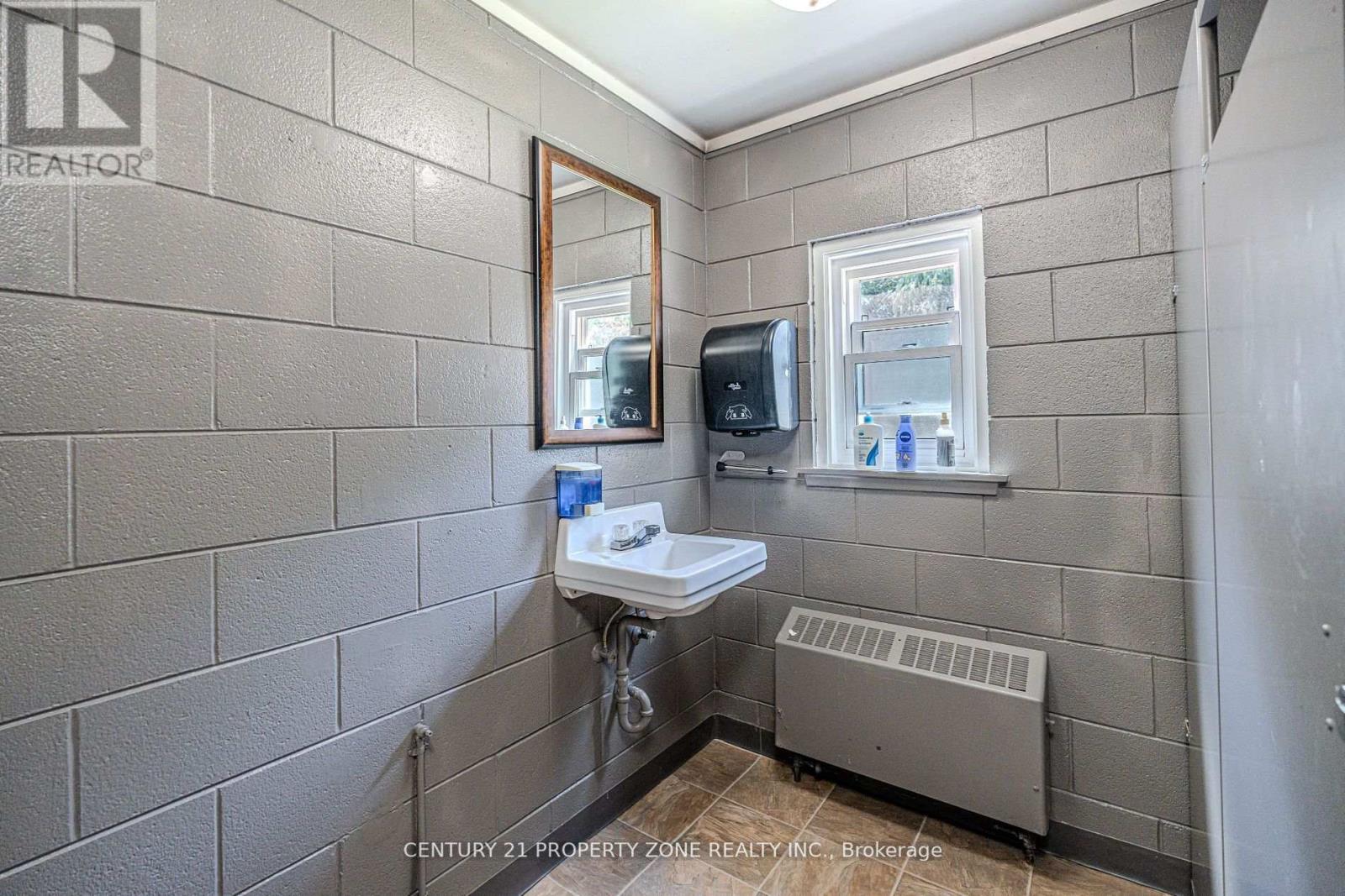 1261 North Sherdian Way Property Photo 23