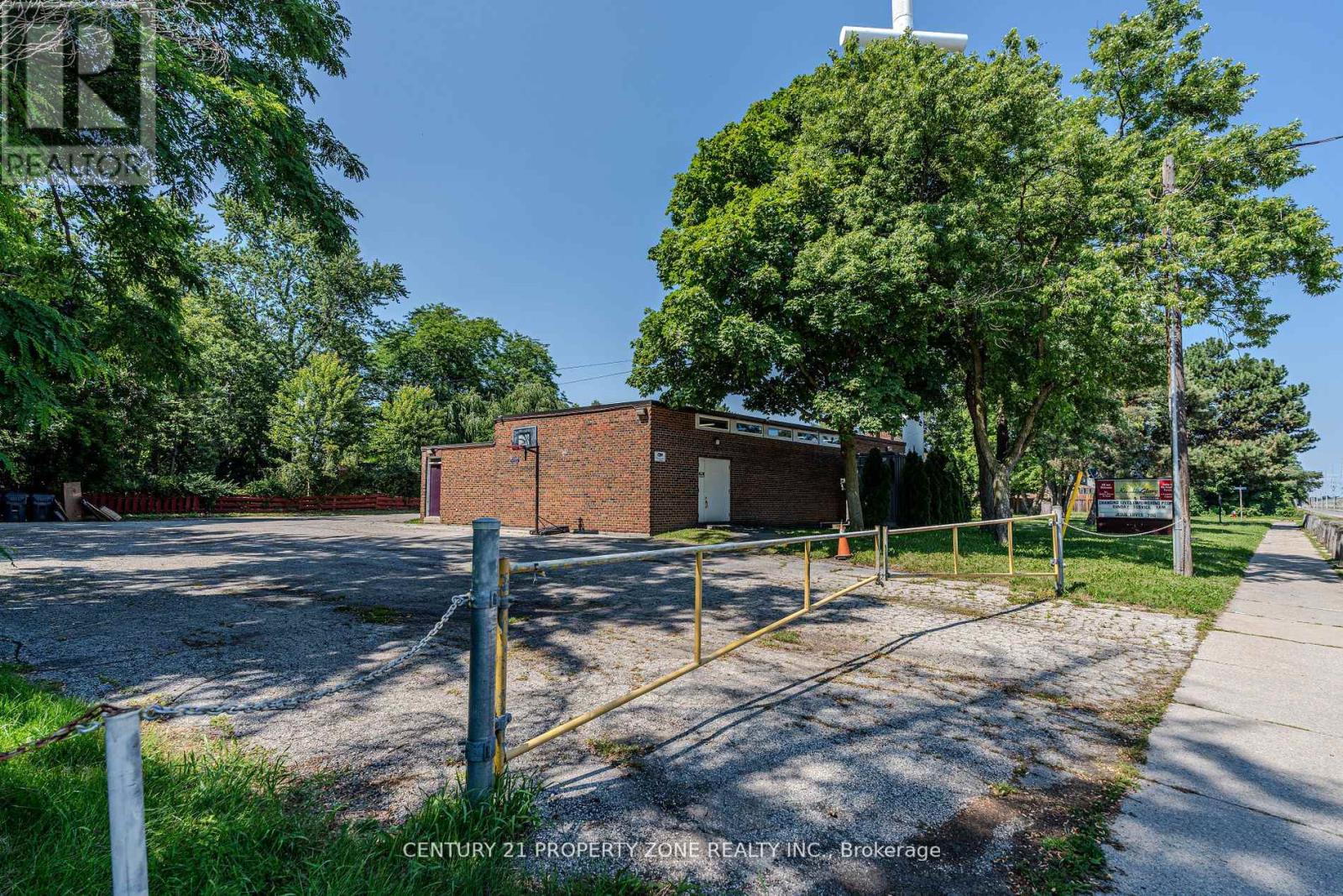 1261 North Sherdian Way Property Photo 37
