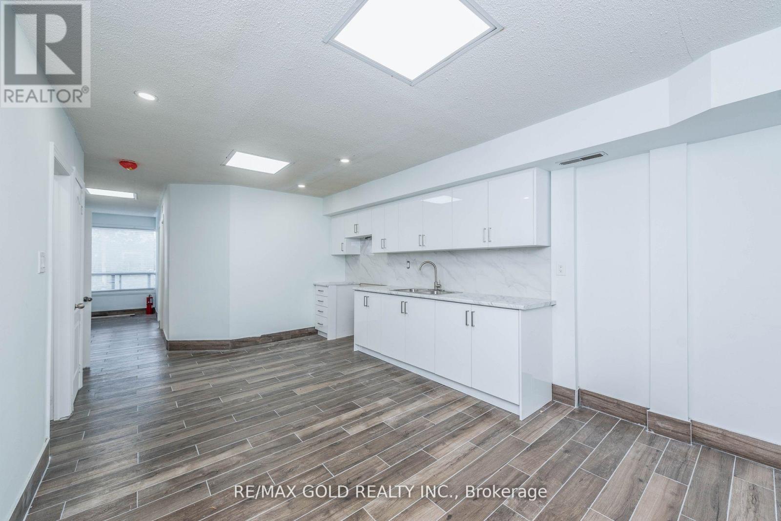 7064 - 7064 Airport Road Property Photo 1
