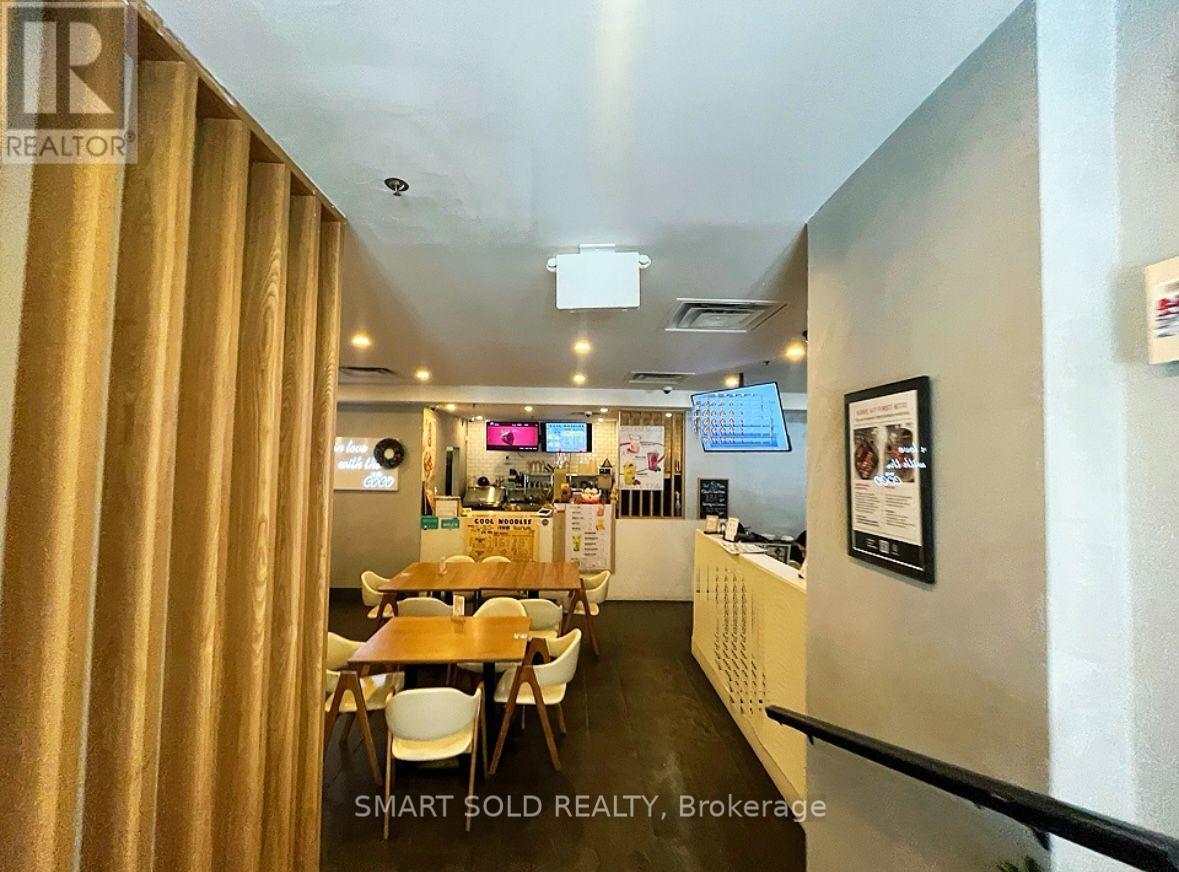 A100 - 265 Enfield Pl Place Property Photo 1